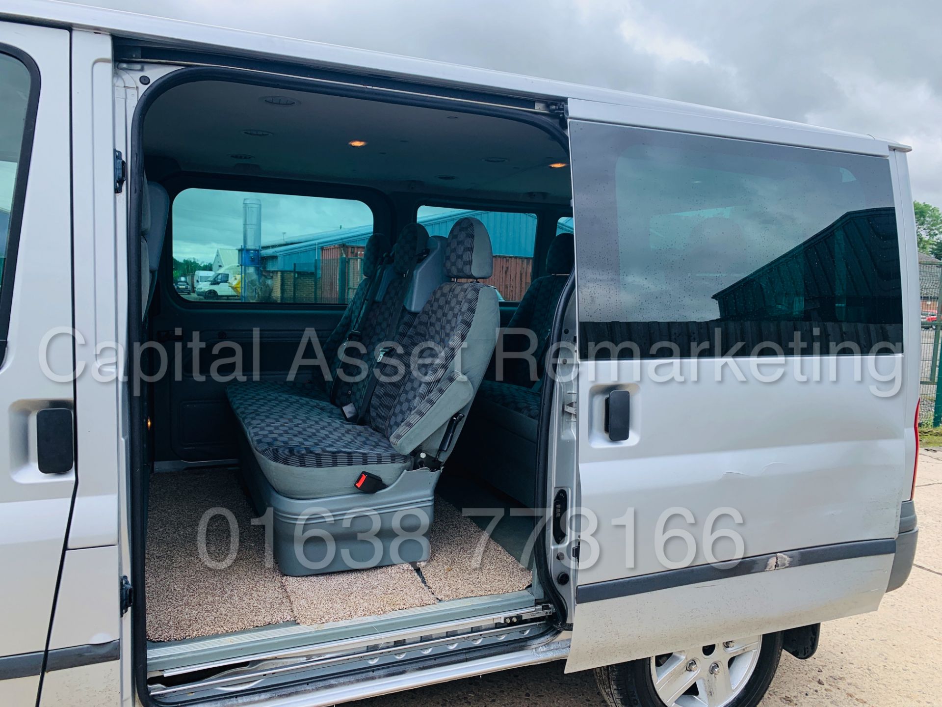 FORD TRANSIT 'TOURNEO - 9 SEATER BUS' *LIMITED* (2010) '2.2 TDCI - 115 BHP - 6 SPEED' **AIR CON** - Image 21 of 43