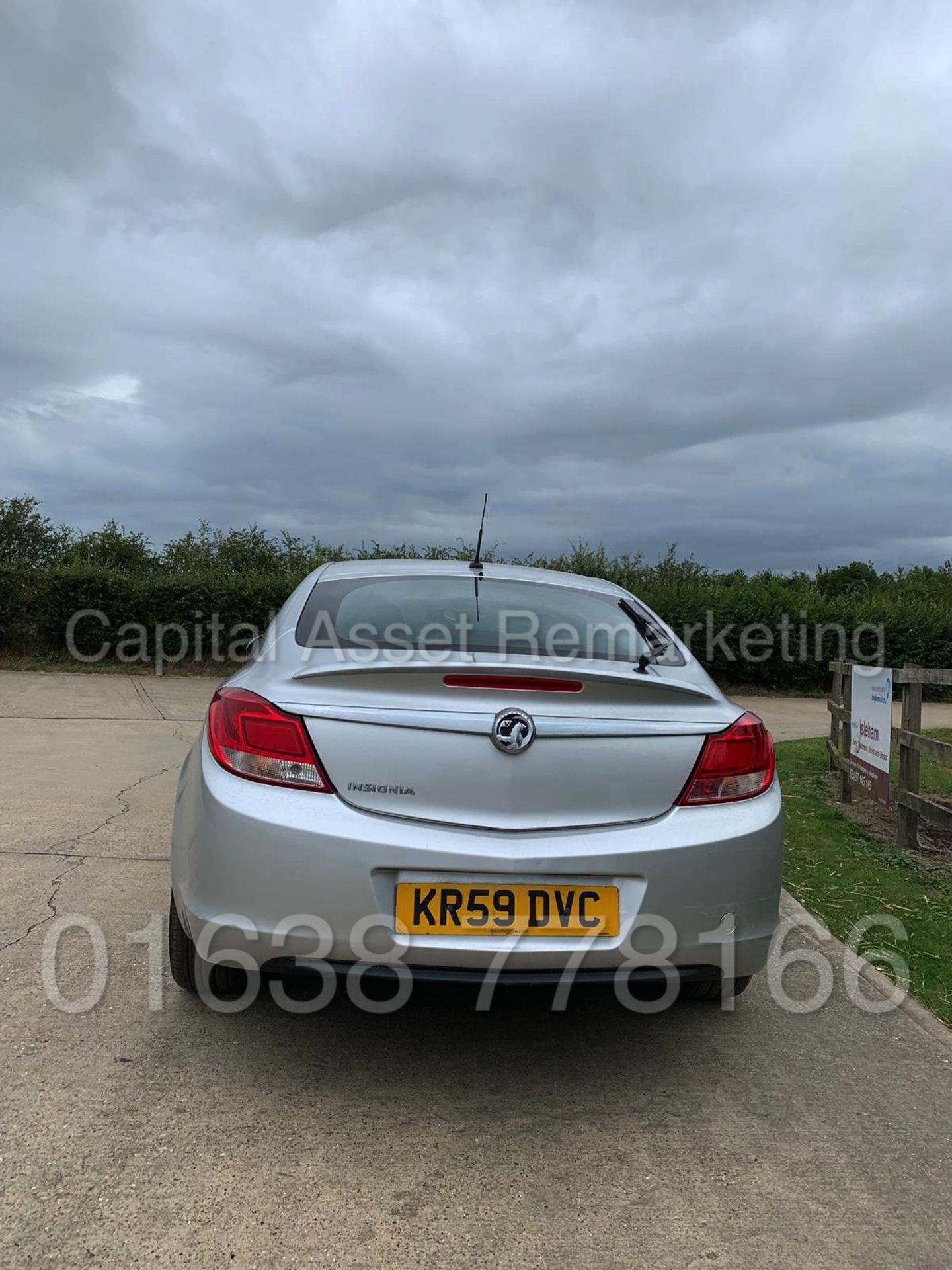 (ON SALE) VAUXHALL INSIGNIA *EXCLUSIVE* 5 DOOR (2010) '1.8 PETROL -140 BHP - 6 SPEED' *65,000 MILES* - Image 5 of 25