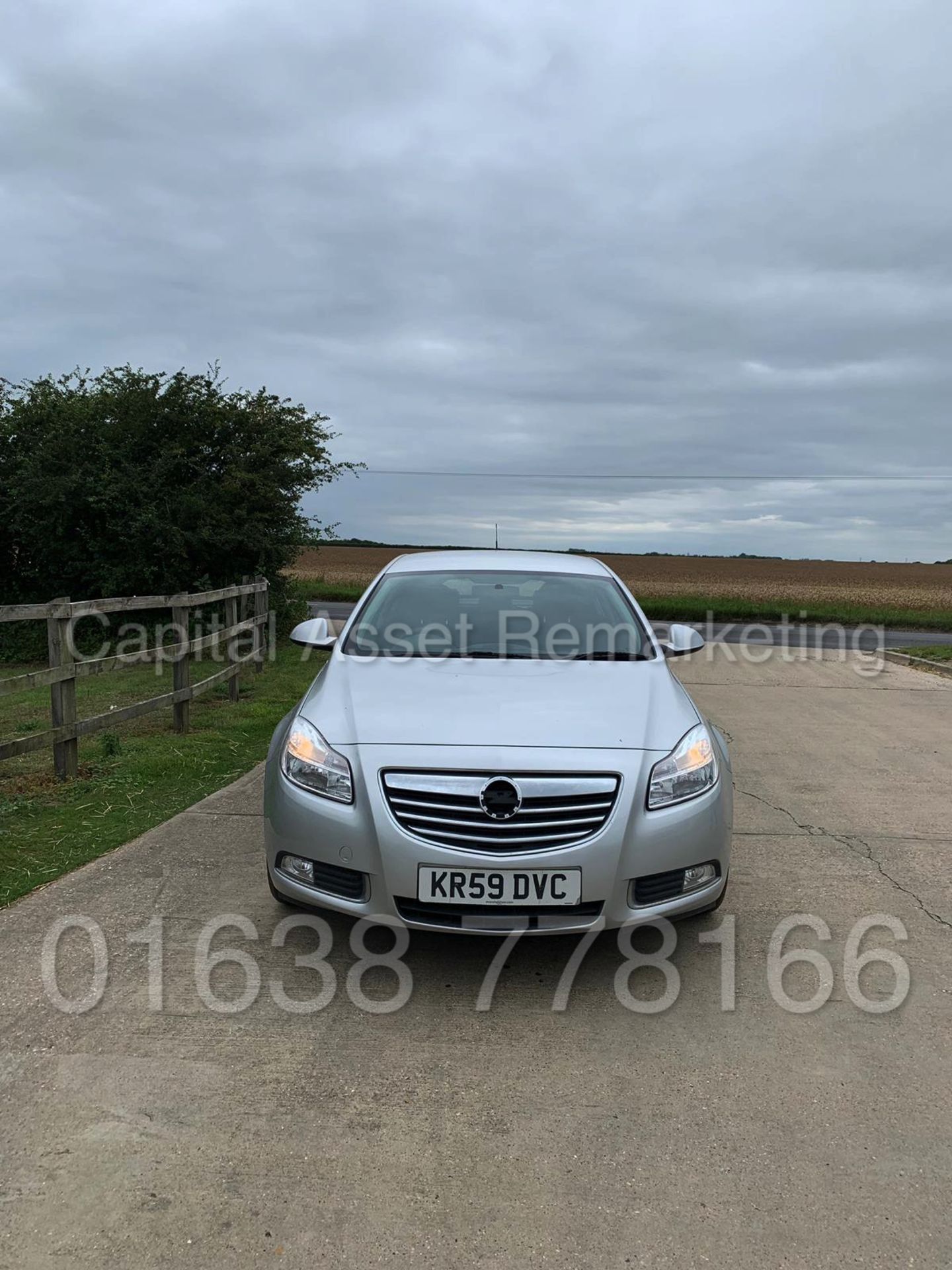 (ON SALE) VAUXHALL INSIGNIA *EXCLUSIVE* 5 DOOR (2010) '1.8 PETROL -140 BHP - 6 SPEED' *65,000 MILES* - Image 4 of 25