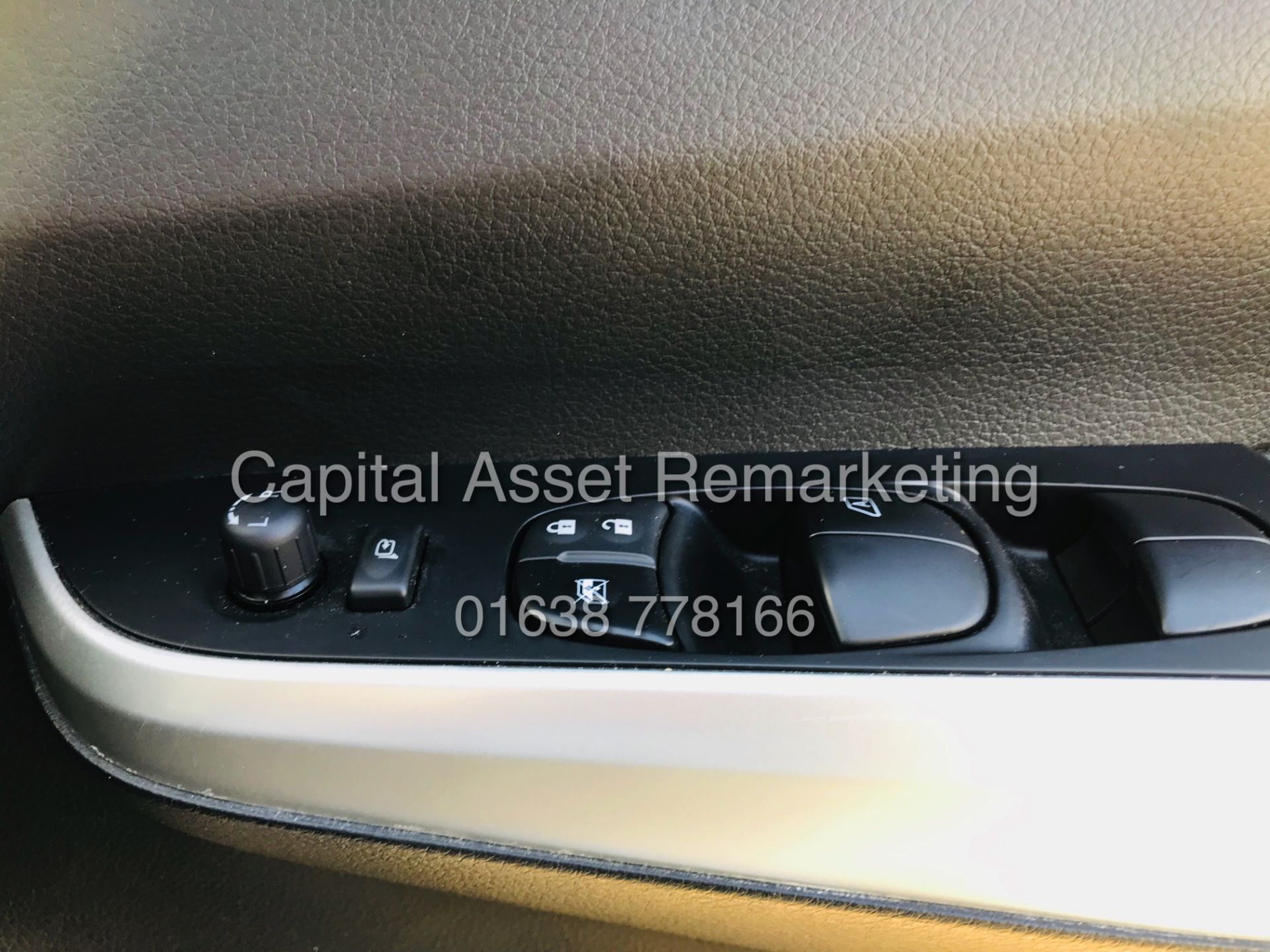 (ON SALE) NISSAN NAVARA "TEKNA" 2.3DCI AUTO (2018 MODEL) 1 OWNER *FULLY LOADED* SAT NAV - LEATHER - Image 31 of 33