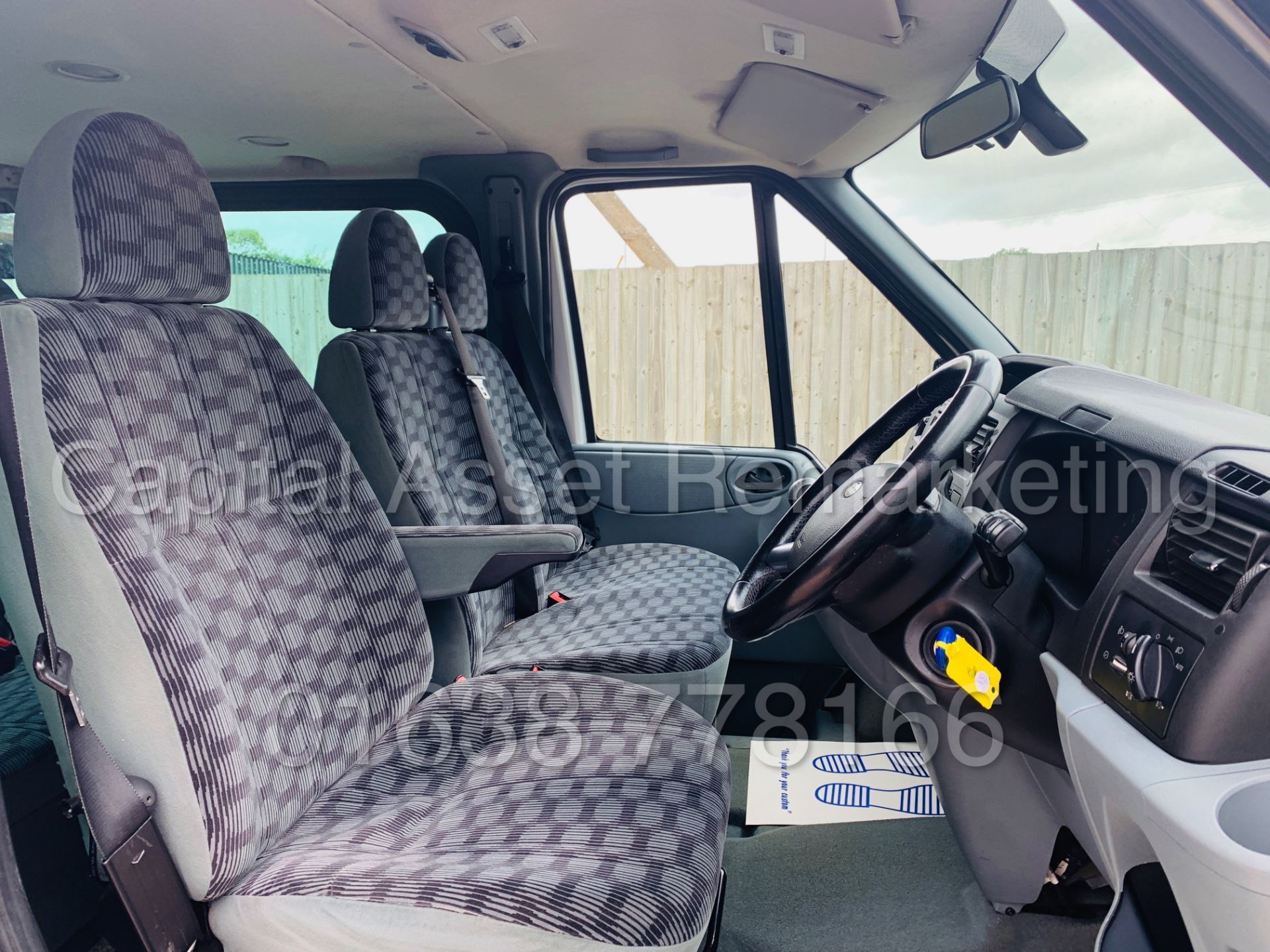 FORD TRANSIT 'TOURNEO - 9 SEATER BUS' *LIMITED* (2010) '2.2 TDCI - 115 BHP - 6 SPEED' **AIR CON** - Image 30 of 43