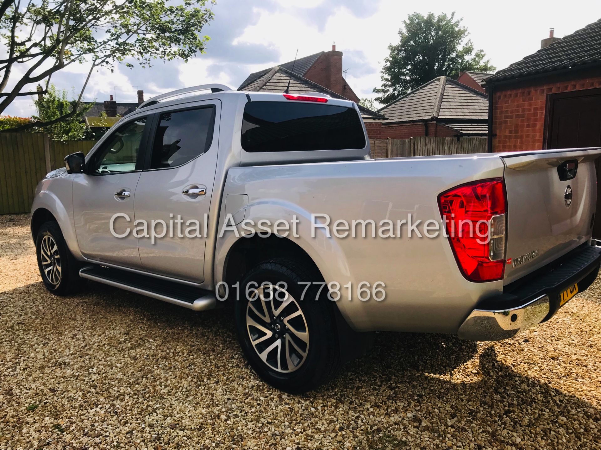 (ON SALE) NISSAN NAVARA "TEKNA" 2.3DCI AUTO (2018 MODEL) 1 OWNER *FULLY LOADED* SAT NAV - LEATHER - Image 11 of 33