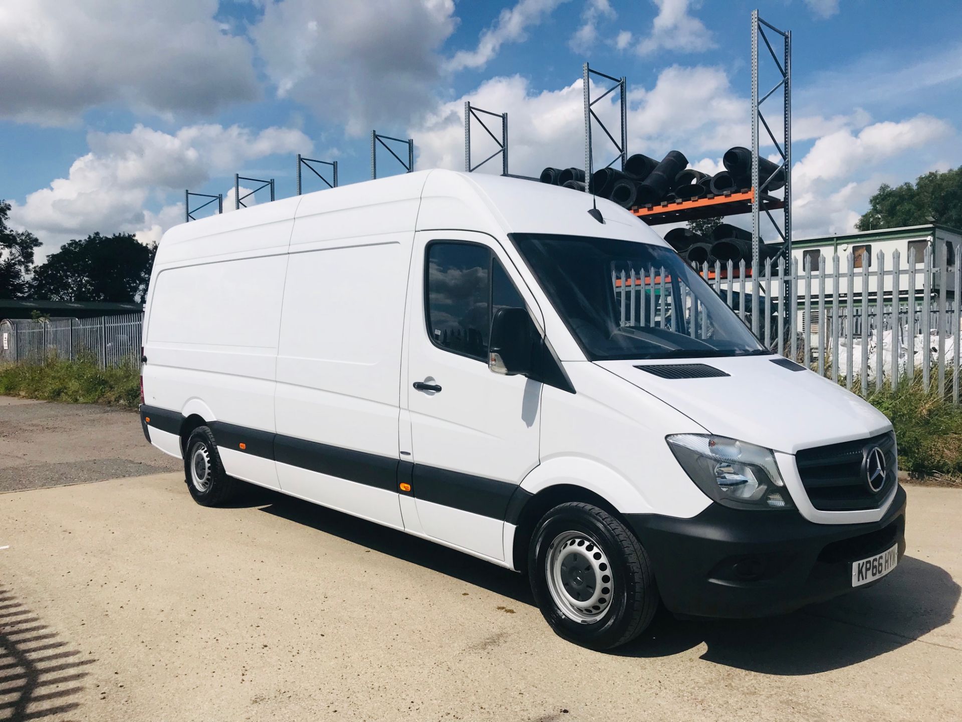 MERCEDES SPRINTER 314CDI BLUE EFFICIENCY 'LWB" EURO 6 - 2017 MODEL - 1 OWNER - UNDER WARRANTY!!! - Bild 2 aus 17