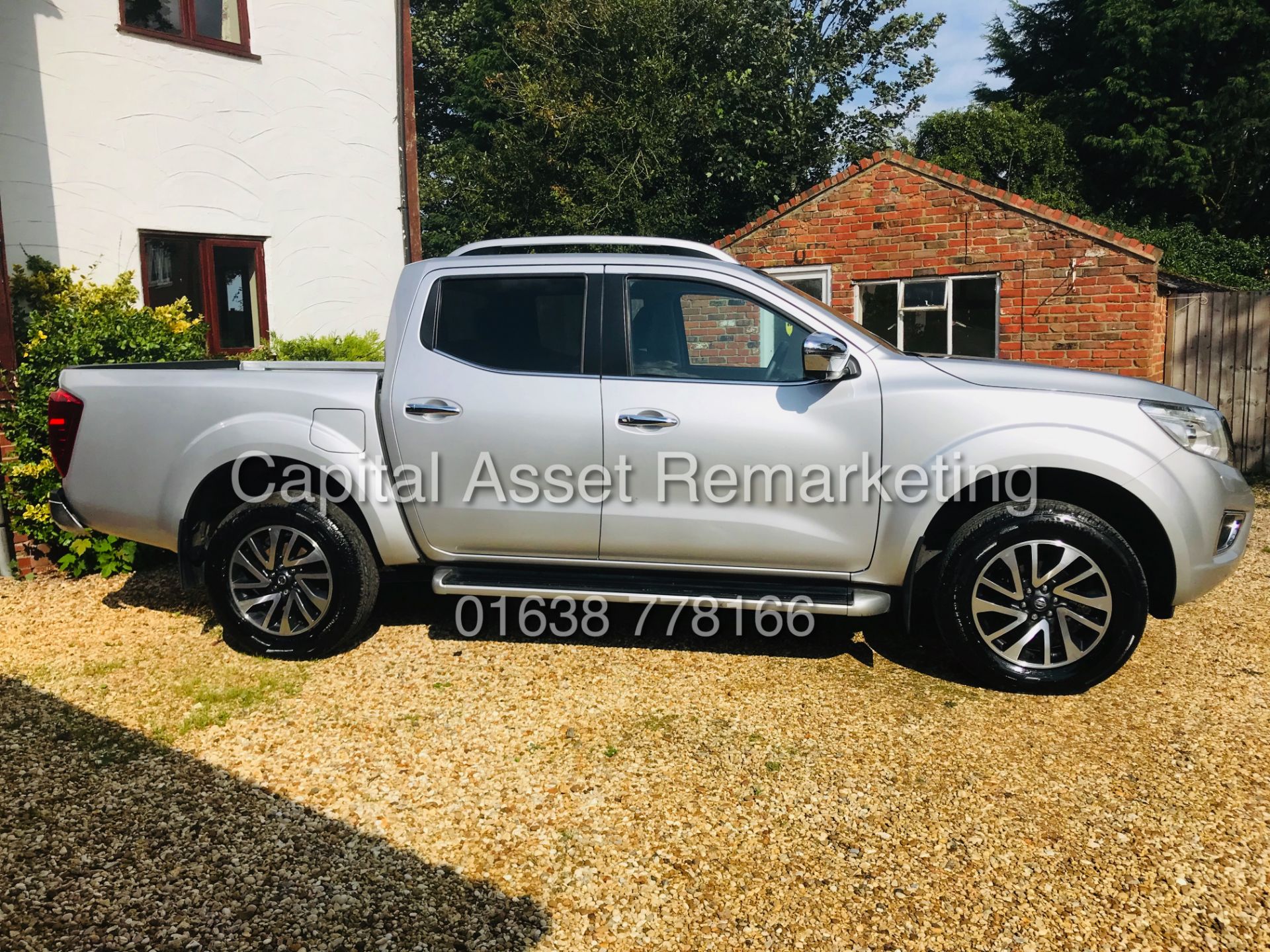 (ON SALE) NISSAN NAVARA "TEKNA" 2.3DCI AUTO (2018 MODEL) 1 OWNER *FULLY LOADED* SAT NAV - LEATHER - Image 8 of 33