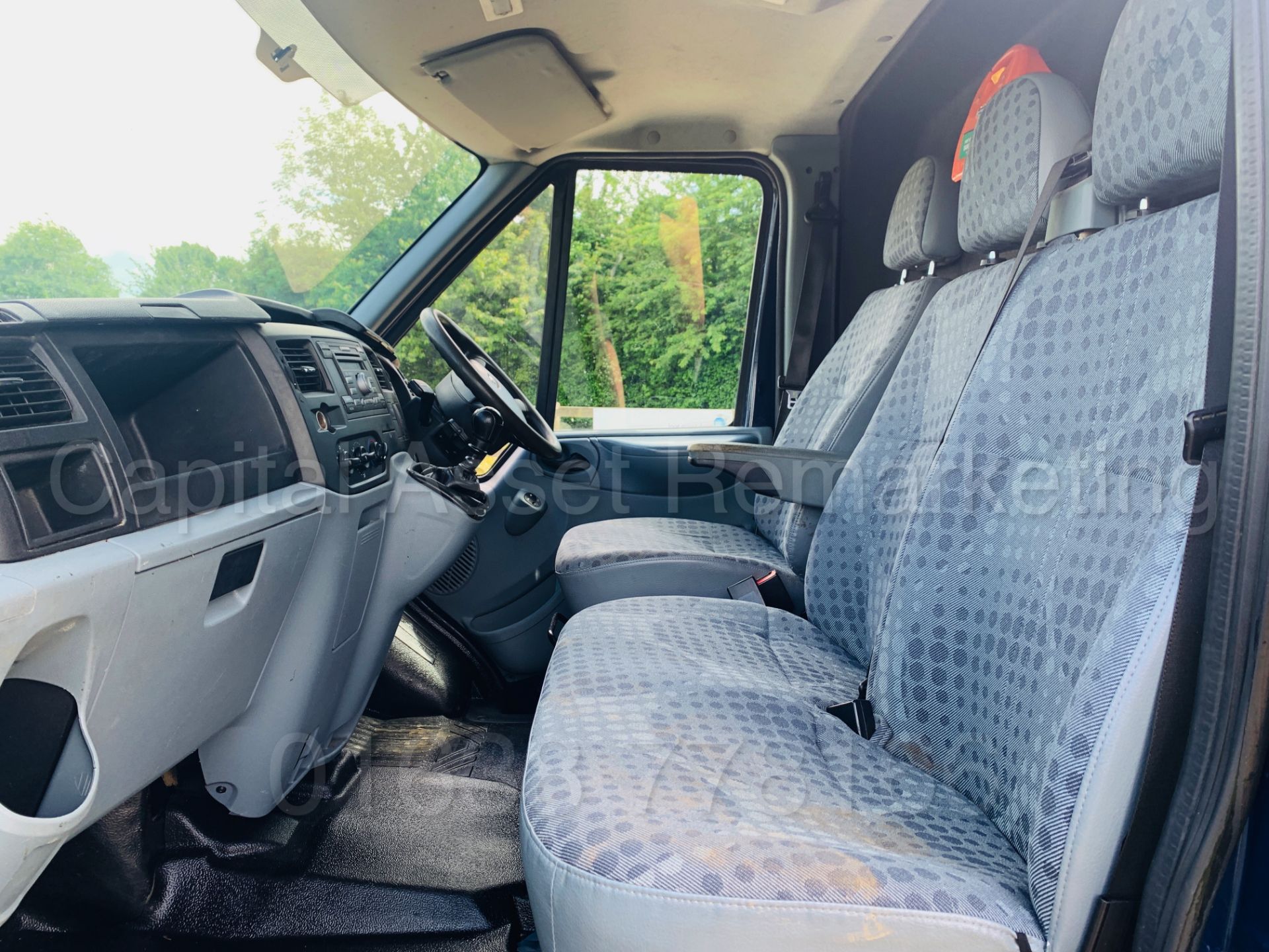 (On Sale) FORD TRANSIT 100 T300 FWD *LCV - PANEL VAN* (61 REG) '2.2 TDCI - 100 BHP - 6 SPEED' - Image 15 of 32