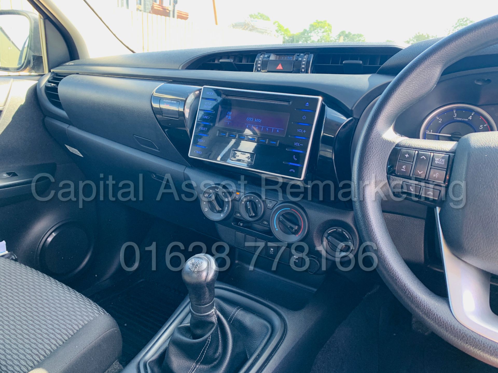 On Sale TOYOTA HILUX *BLACK EDITION* D/CAB PICK-UP (2017 - NEW MODEL) 2.4 D-4D -150 BHP- *LOW MILES* - Image 35 of 43