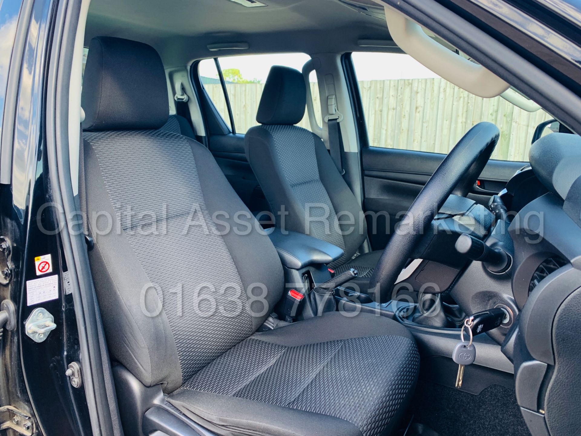 On Sale TOYOTA HILUX *BLACK EDITION* D/CAB PICK-UP (2017 - NEW MODEL) 2.4 D-4D -150 BHP- *LOW MILES* - Image 29 of 43