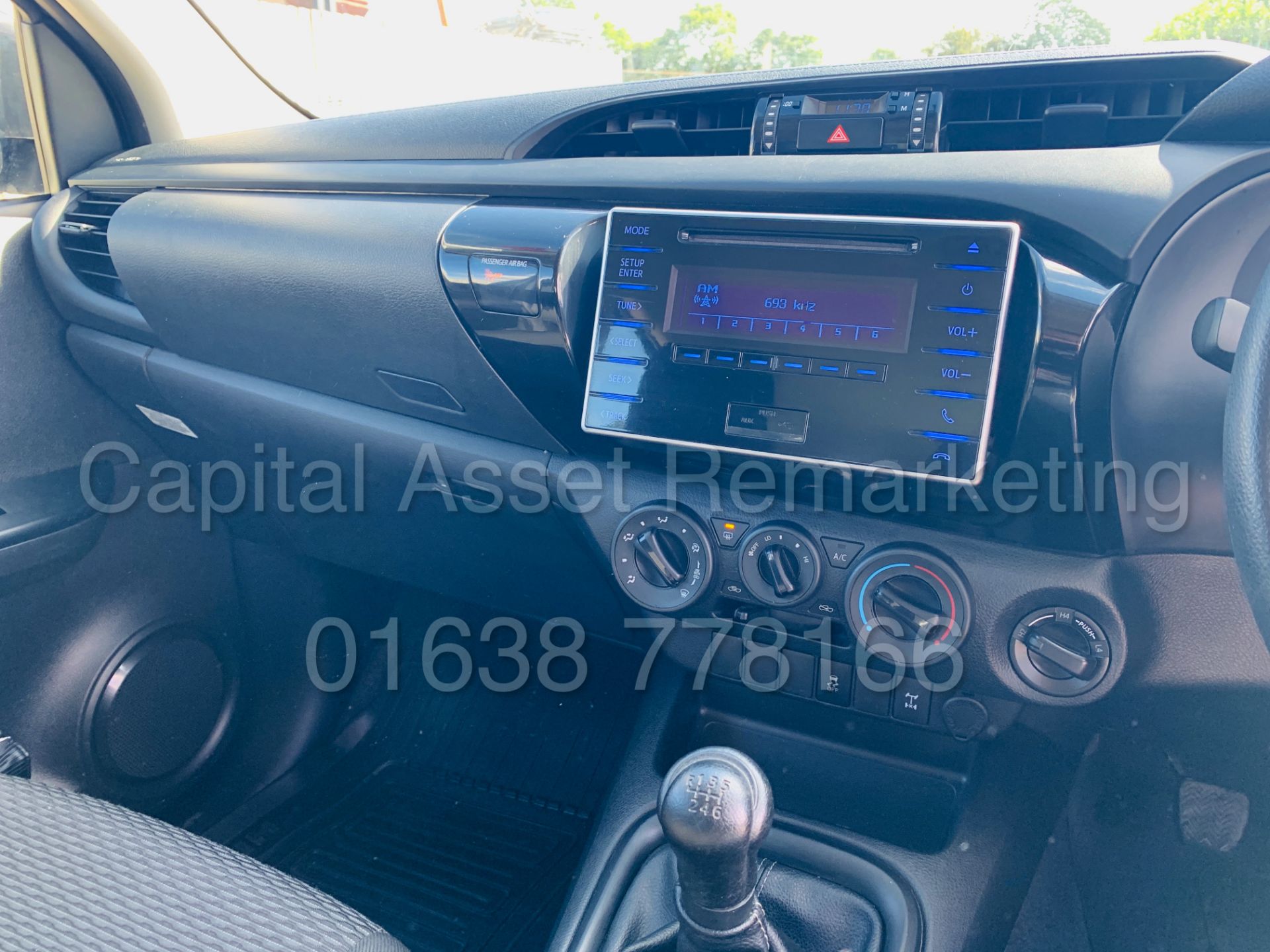 On Sale TOYOTA HILUX *BLACK EDITION* D/CAB PICK-UP (2017 - NEW MODEL) 2.4 D-4D -150 BHP- *LOW MILES* - Image 36 of 43