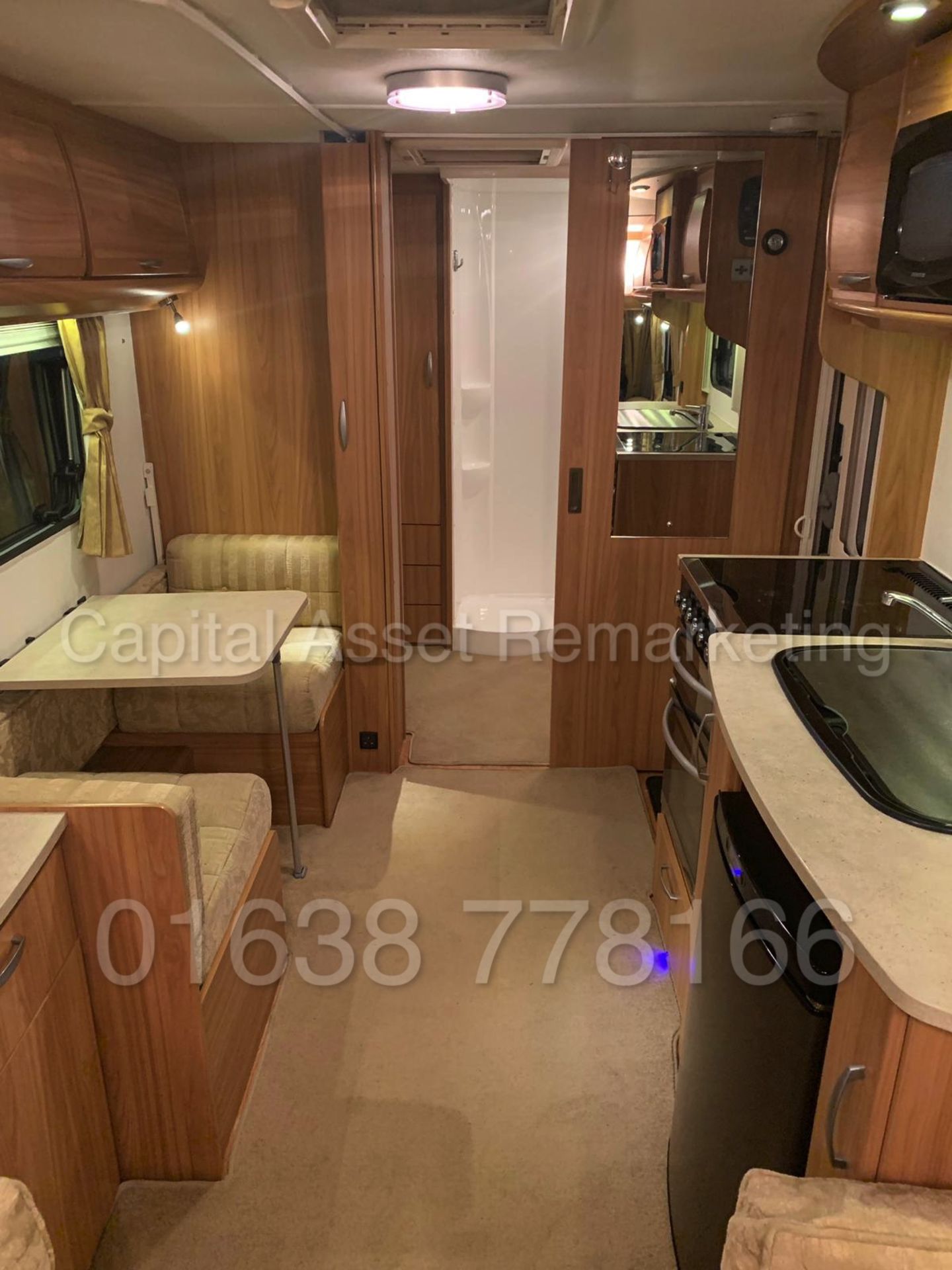 LUNAR CLUBMAN *ES EDITION* 4 BERTH TOURING CARAVAN (2011) *MOTOR MOVER - ALDE HEATING* (HUGE SPEC) - Image 21 of 21