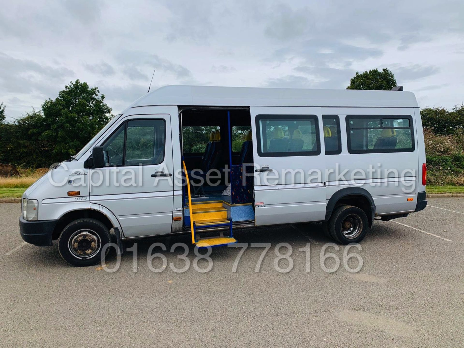 VOLKSWAGEN LT 46 *LWB - 17 SEATER MINI-BUS* (2007 MODEL) '2.8 TDI - 158 BHP' *COACH CONVERSION* - Image 7 of 30