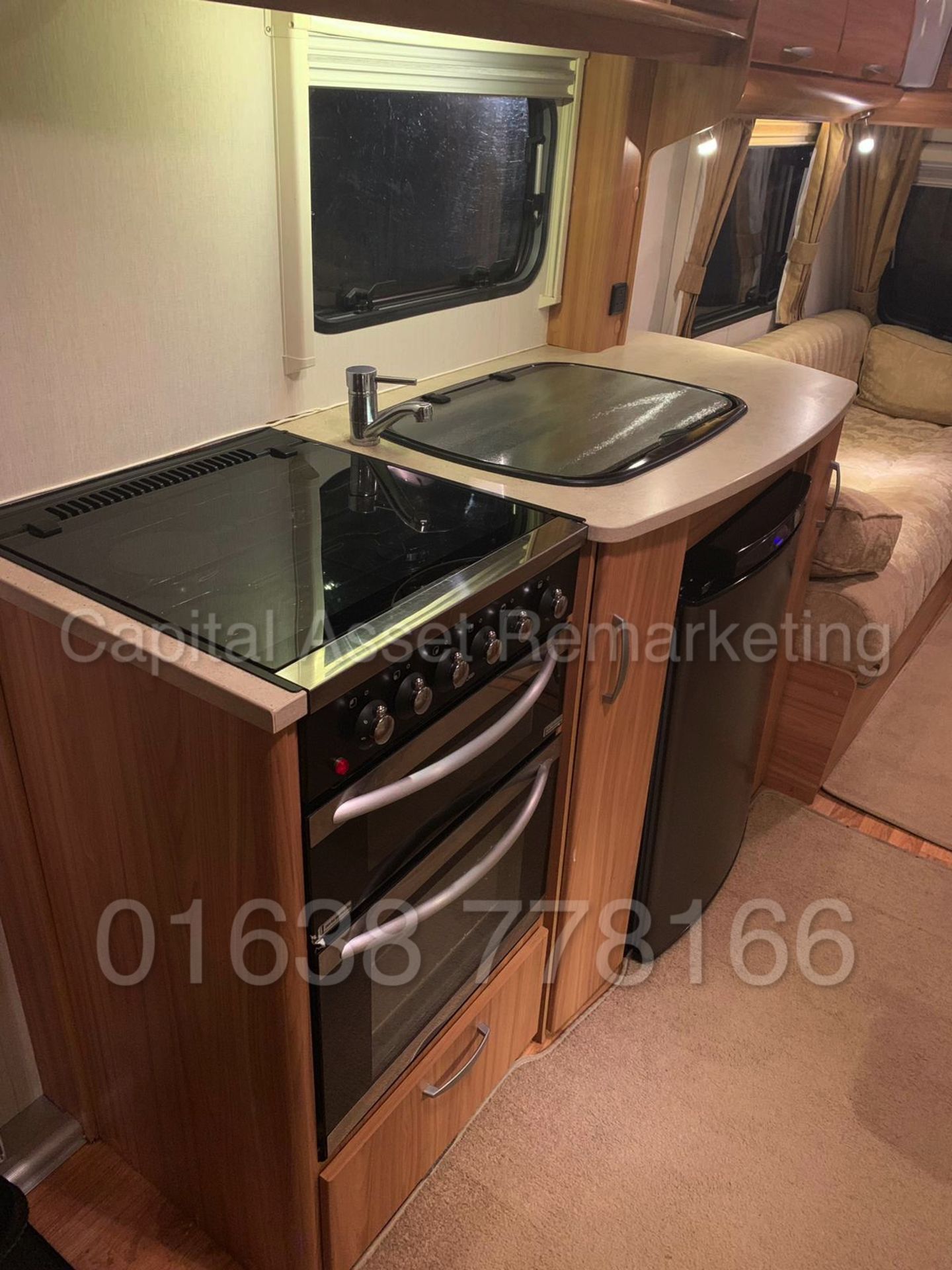 LUNAR CLUBMAN *ES EDITION* 4 BERTH TOURING CARAVAN (2011) *MOTOR MOVER - ALDE HEATING* (HUGE SPEC) - Image 16 of 21