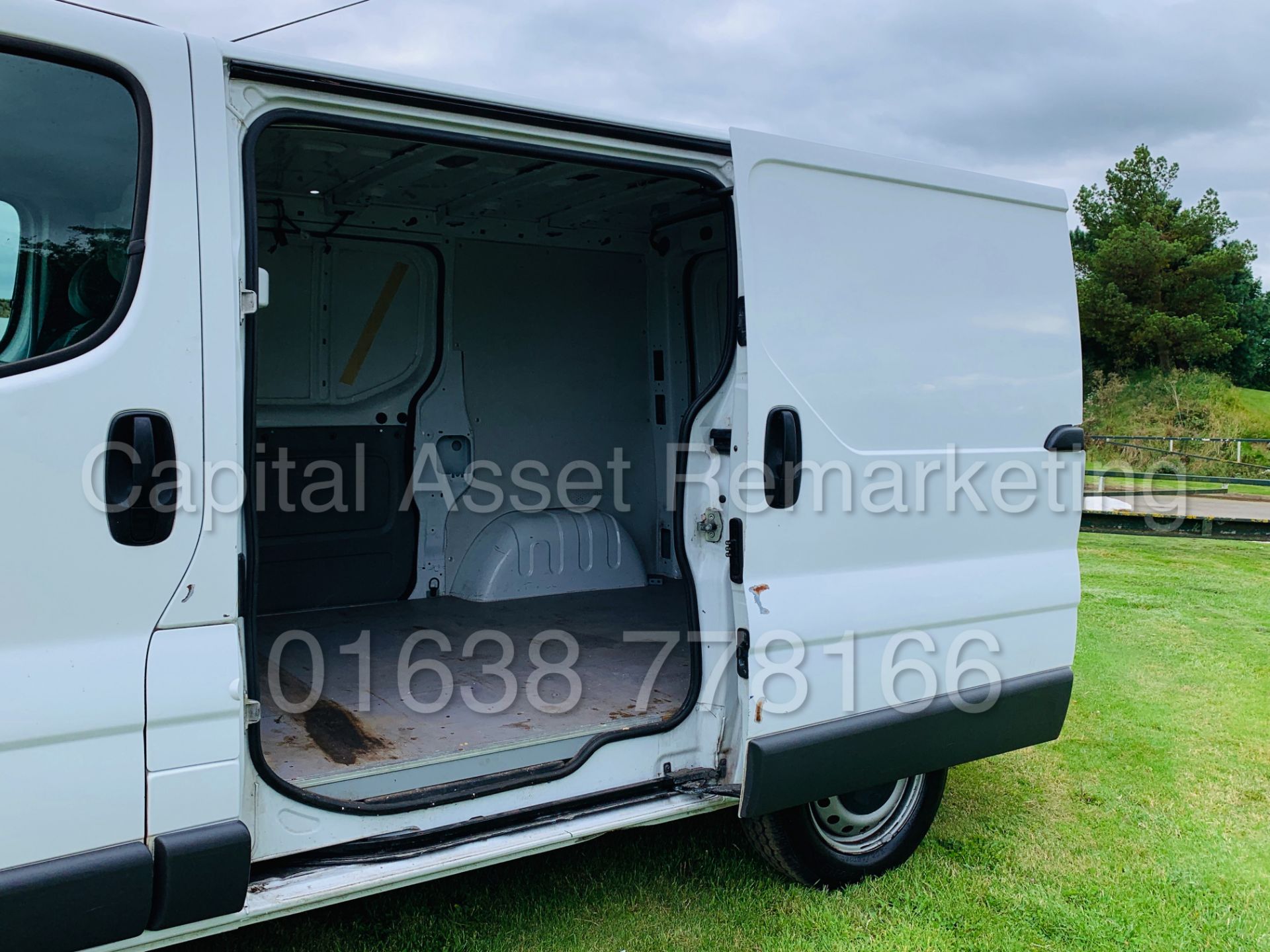 (On Sale) VAUXHALL VIVARO 2900 *SWB -PANEL VAN* (2006) '1.9 DIESEL' **39,000 MILES ONLY** (FULL MOT) - Image 20 of 33