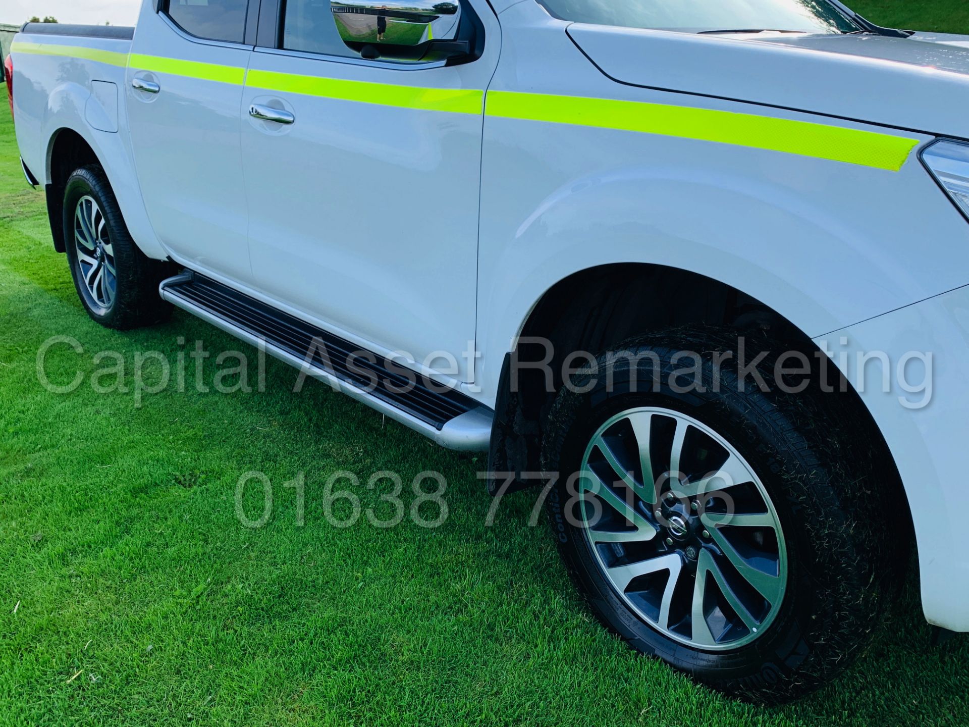 (On Sale) NISSAN NAVARA *TEKNA EDITION* DOUBLE CAB PICK-UP (67 REG) '2.3 DCI - 6 SPEED' (1 OWNER) - Image 15 of 58