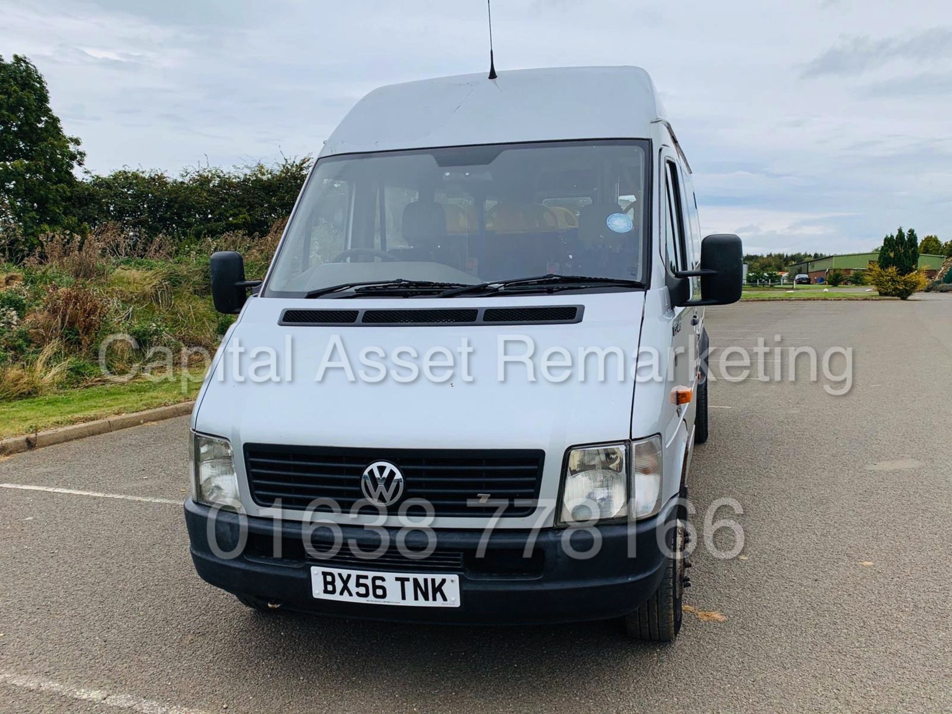 VOLKSWAGEN LT 46 *LWB - 17 SEATER MINI-BUS* (2007 MODEL) '2.8 TDI - 158 BHP' *COACH CONVERSION* - Image 4 of 30