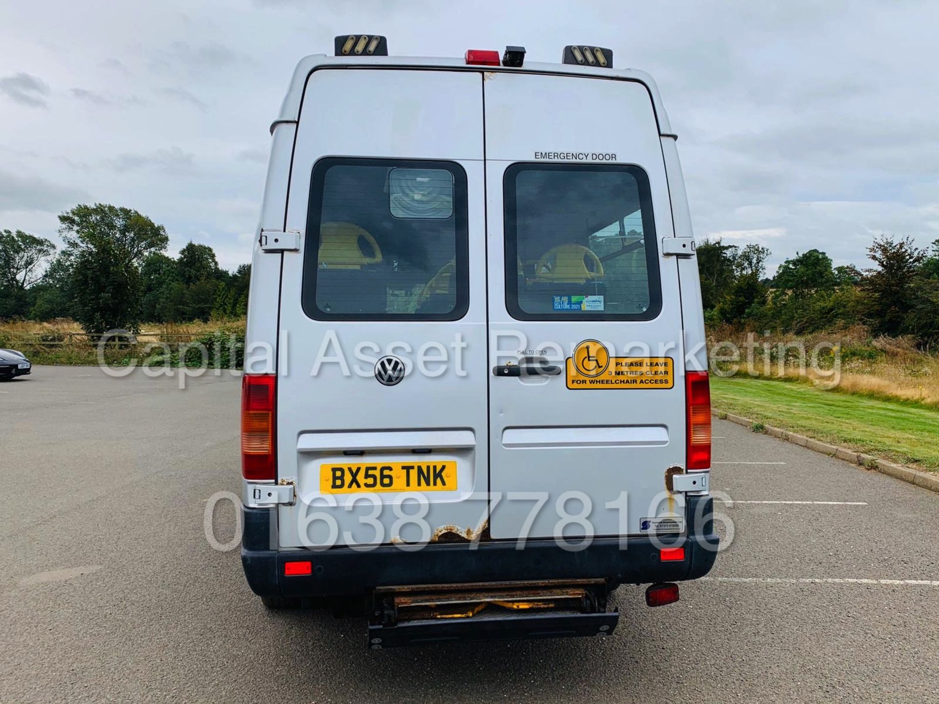 VOLKSWAGEN LT 46 *LWB - 17 SEATER MINI-BUS* (2007 MODEL) '2.8 TDI - 158 BHP' *COACH CONVERSION* - Image 10 of 30