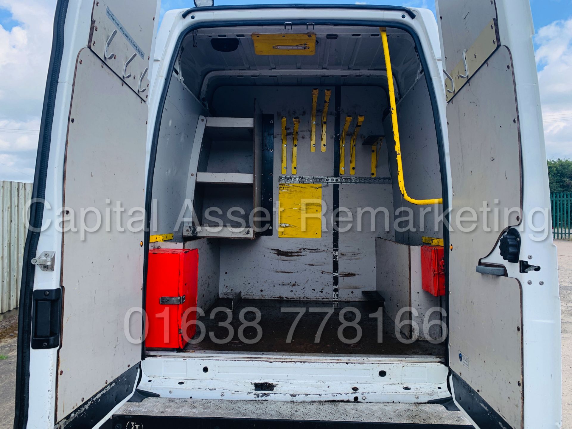 (On Sale) FORD TRANSIT T350L *LWB - MESSING UNIT / CREW VAN* (2011) '2.4 TDCI - 6 SPEED' *LOW MILES* - Image 27 of 41