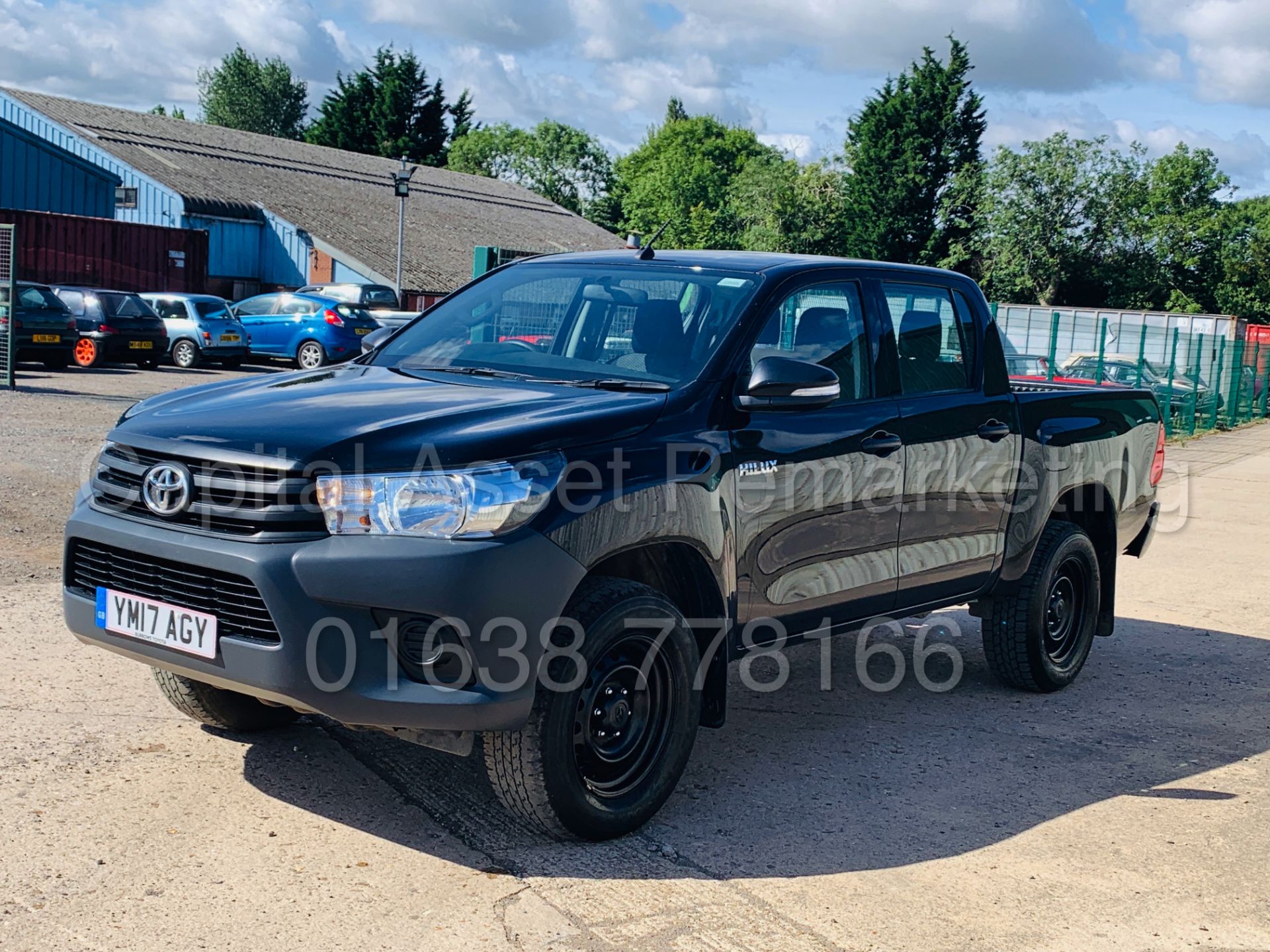 On Sale TOYOTA HILUX *BLACK EDITION* D/CAB PICK-UP (2017 - NEW MODEL) 2.4 D-4D -150 BHP- *LOW MILES* - Image 6 of 43