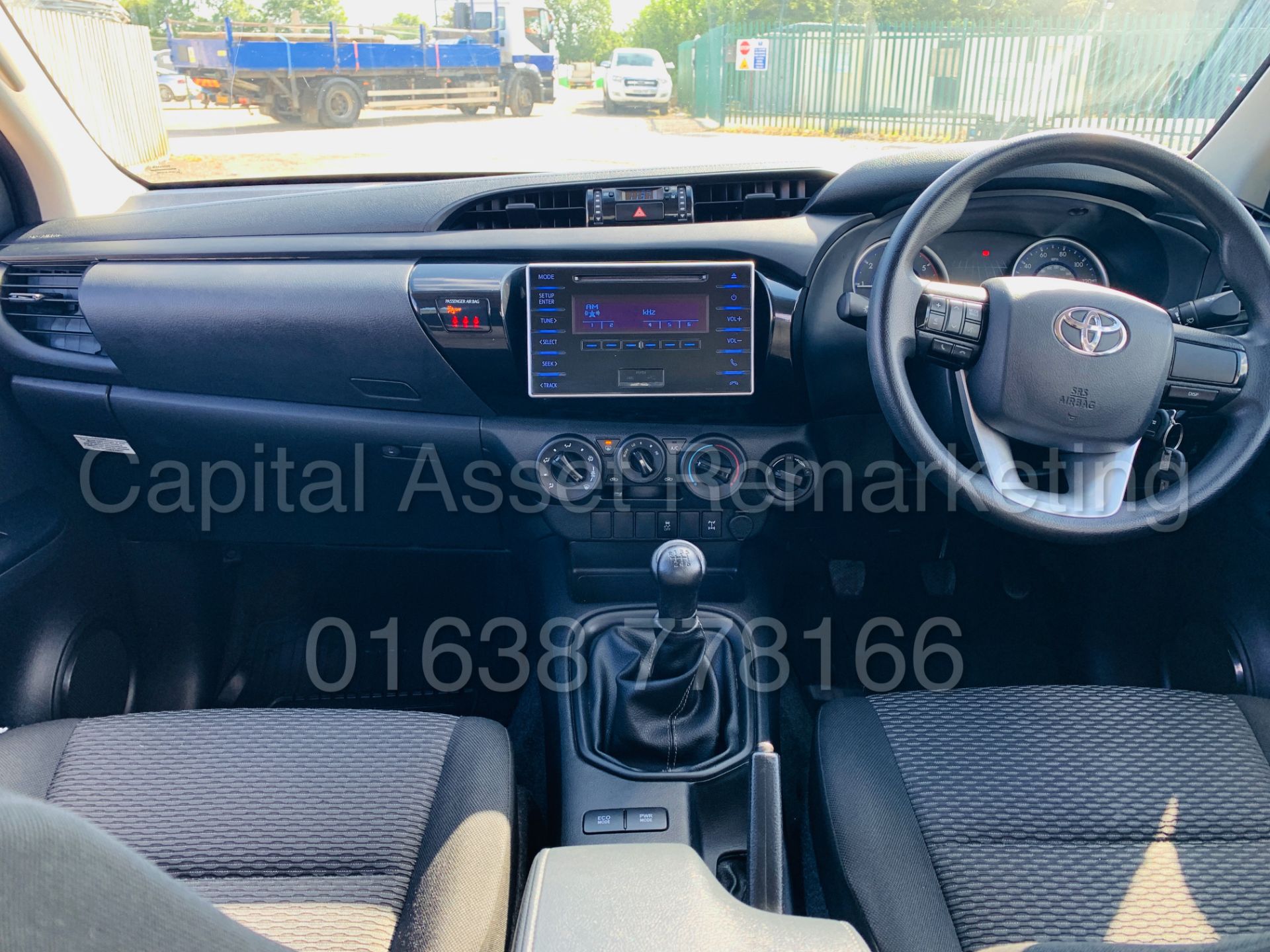 On Sale TOYOTA HILUX *BLACK EDITION* D/CAB PICK-UP (2017 - NEW MODEL) 2.4 D-4D -150 BHP- *LOW MILES* - Image 26 of 43