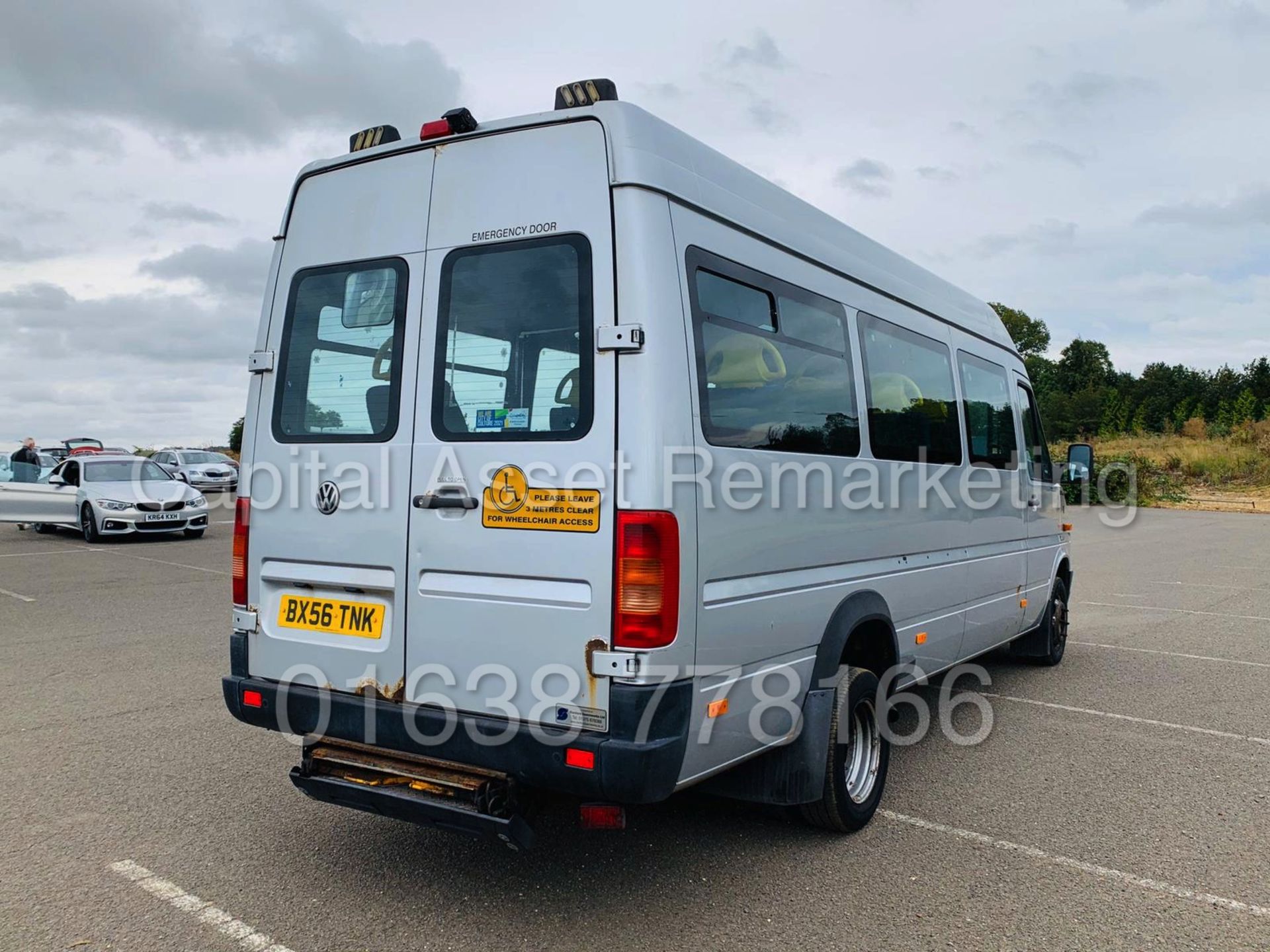 VOLKSWAGEN LT 46 *LWB - 17 SEATER MINI-BUS* (2007 MODEL) '2.8 TDI - 158 BHP' *COACH CONVERSION* - Image 11 of 30