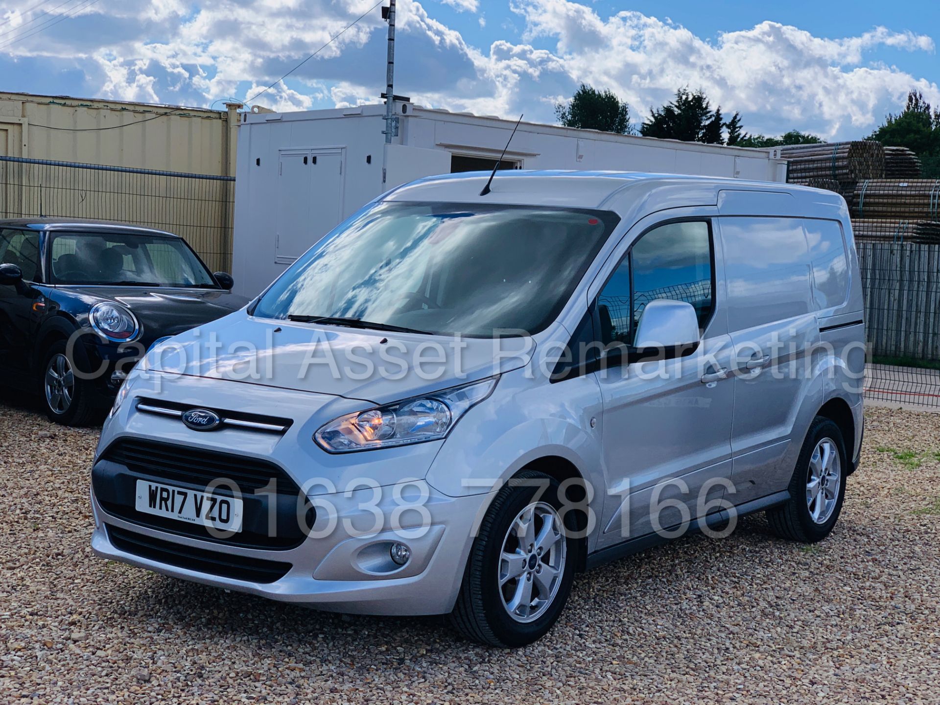 FORD TRANSIT CONNECT *LIMITED EDITION* SWB PANEL VAN (2017) '1.5 TDCI- 120 BHP - 6 SPEED' *TOP SPEC* - Image 4 of 44