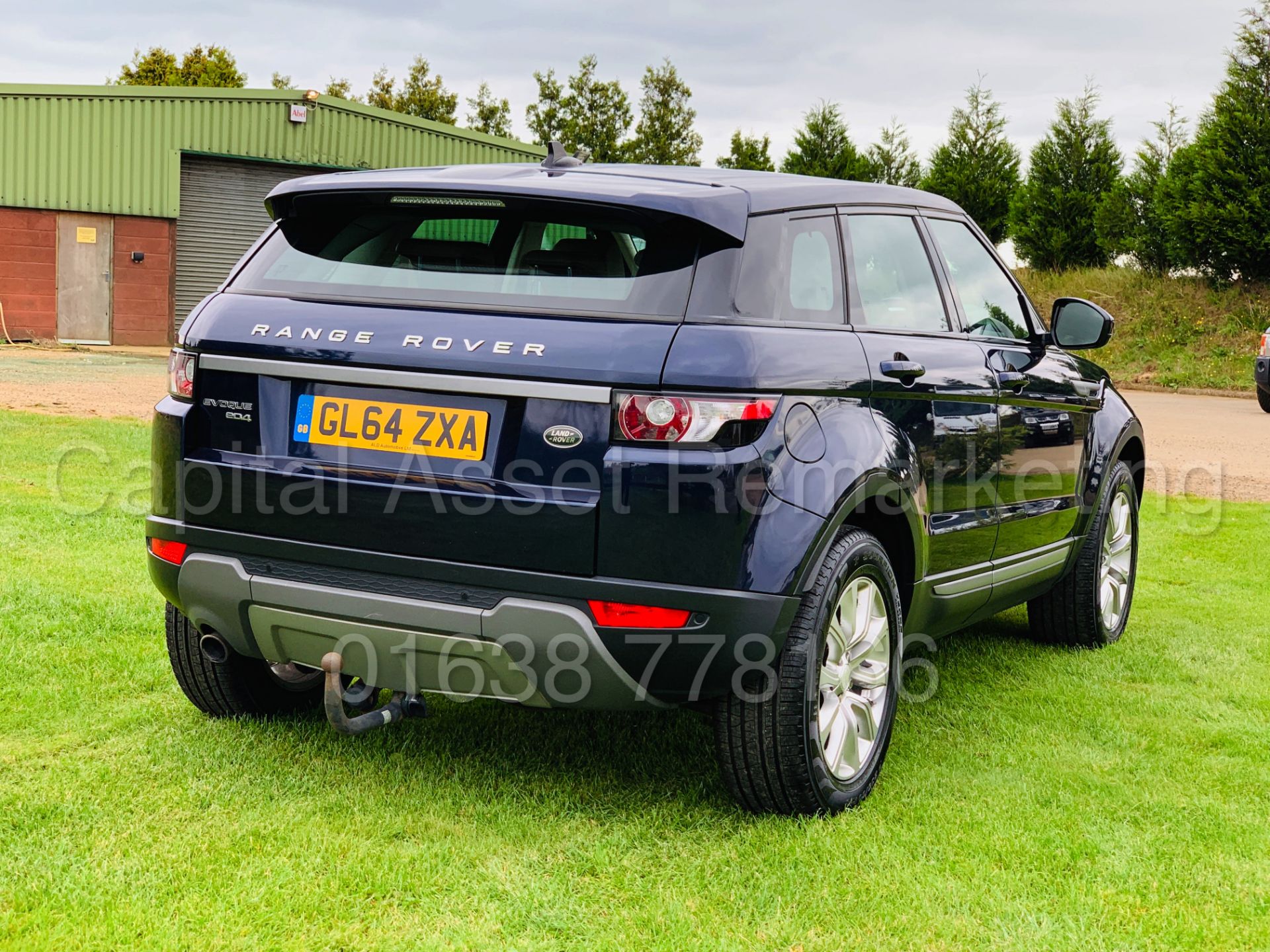 (ON SALE) RANGE ROVER EVOQUE *PURE EDITION* 5 DOOR SUV (2015) '2.2 DIESEL - 150 BHP' **HUGE SPEC** - Image 12 of 54