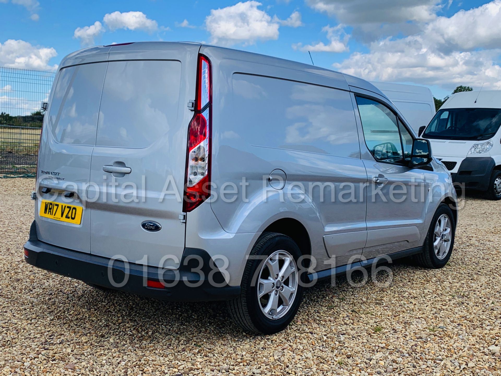 FORD TRANSIT CONNECT *LIMITED EDITION* SWB PANEL VAN (2017) '1.5 TDCI- 120 BHP - 6 SPEED' *TOP SPEC* - Image 11 of 44