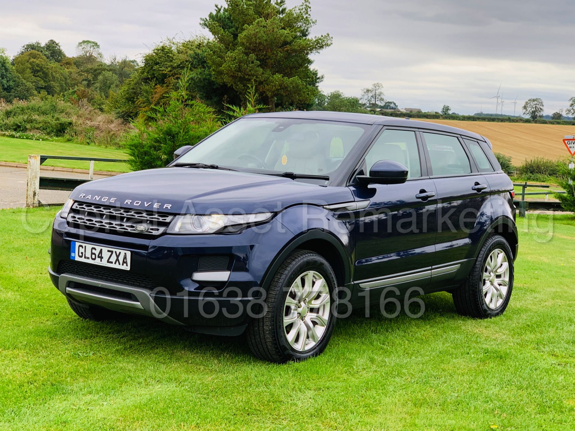 (ON SALE) RANGE ROVER EVOQUE *PURE EDITION* 5 DOOR SUV (2015) '2.2 DIESEL - 150 BHP' **HUGE SPEC** - Image 6 of 54