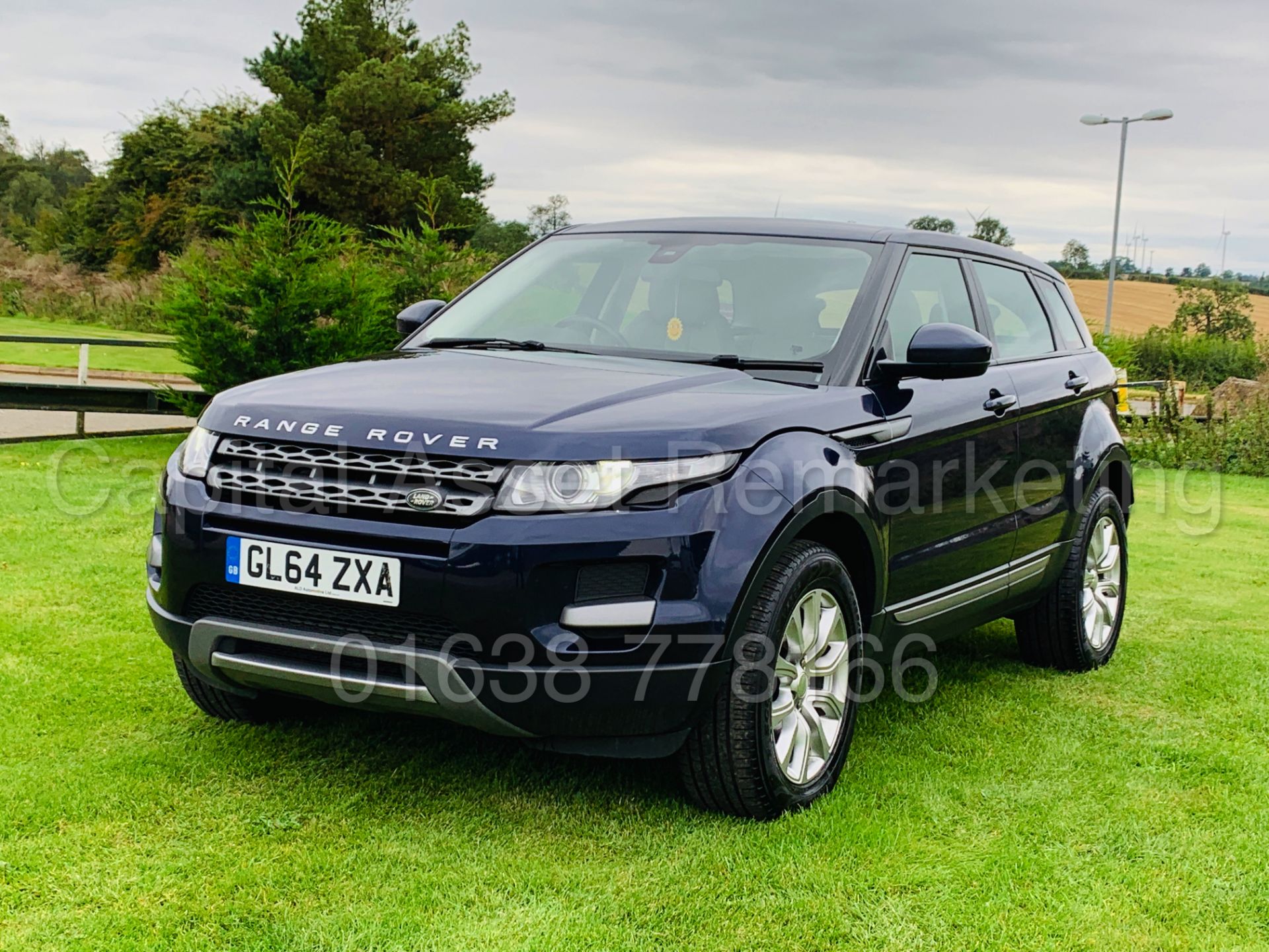 (ON SALE) RANGE ROVER EVOQUE *PURE EDITION* 5 DOOR SUV (2015) '2.2 DIESEL - 150 BHP' **HUGE SPEC** - Image 5 of 54