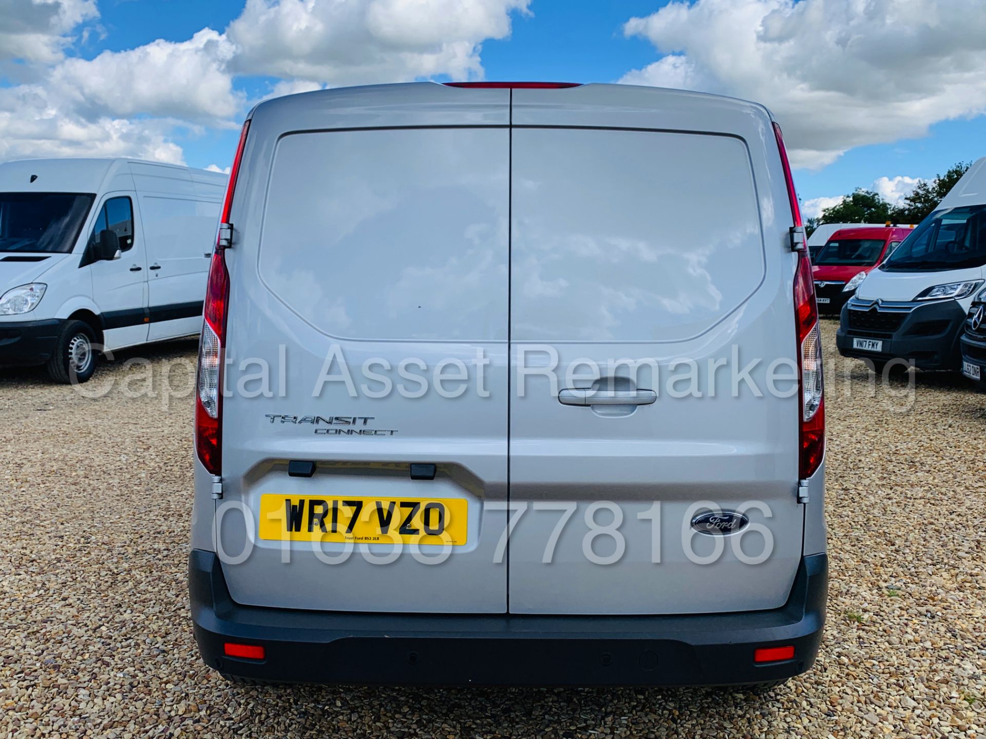 FORD TRANSIT CONNECT *LIMITED EDITION* SWB PANEL VAN (2017) '1.5 TDCI- 120 BHP - 6 SPEED' *TOP SPEC* - Image 9 of 44