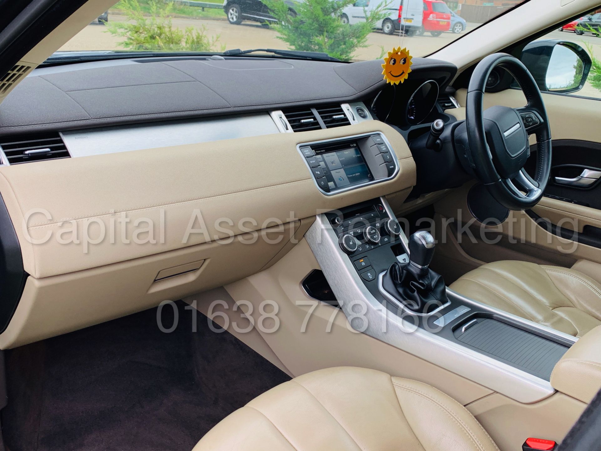 (ON SALE) RANGE ROVER EVOQUE *PURE EDITION* 5 DOOR SUV (2015) '2.2 DIESEL - 150 BHP' **HUGE SPEC** - Image 22 of 54