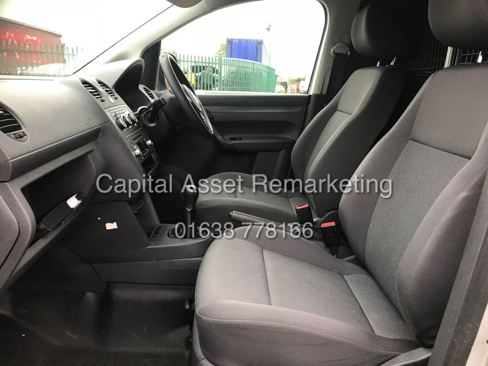 VOLKSWAGEN CADDY C20 1.6TDI (15 REG) *AIR CON* ELEC PACK - SILVER - SIDE LOADING DOOR - Image 16 of 18