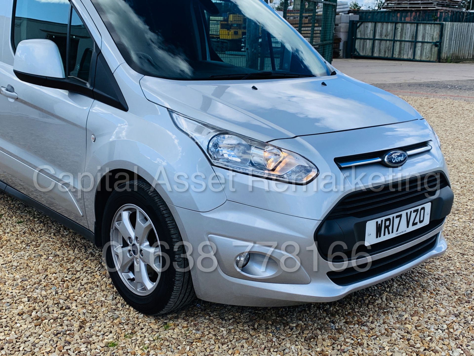 FORD TRANSIT CONNECT *LIMITED EDITION* SWB PANEL VAN (2017) '1.5 TDCI- 120 BHP - 6 SPEED' *TOP SPEC* - Image 13 of 44