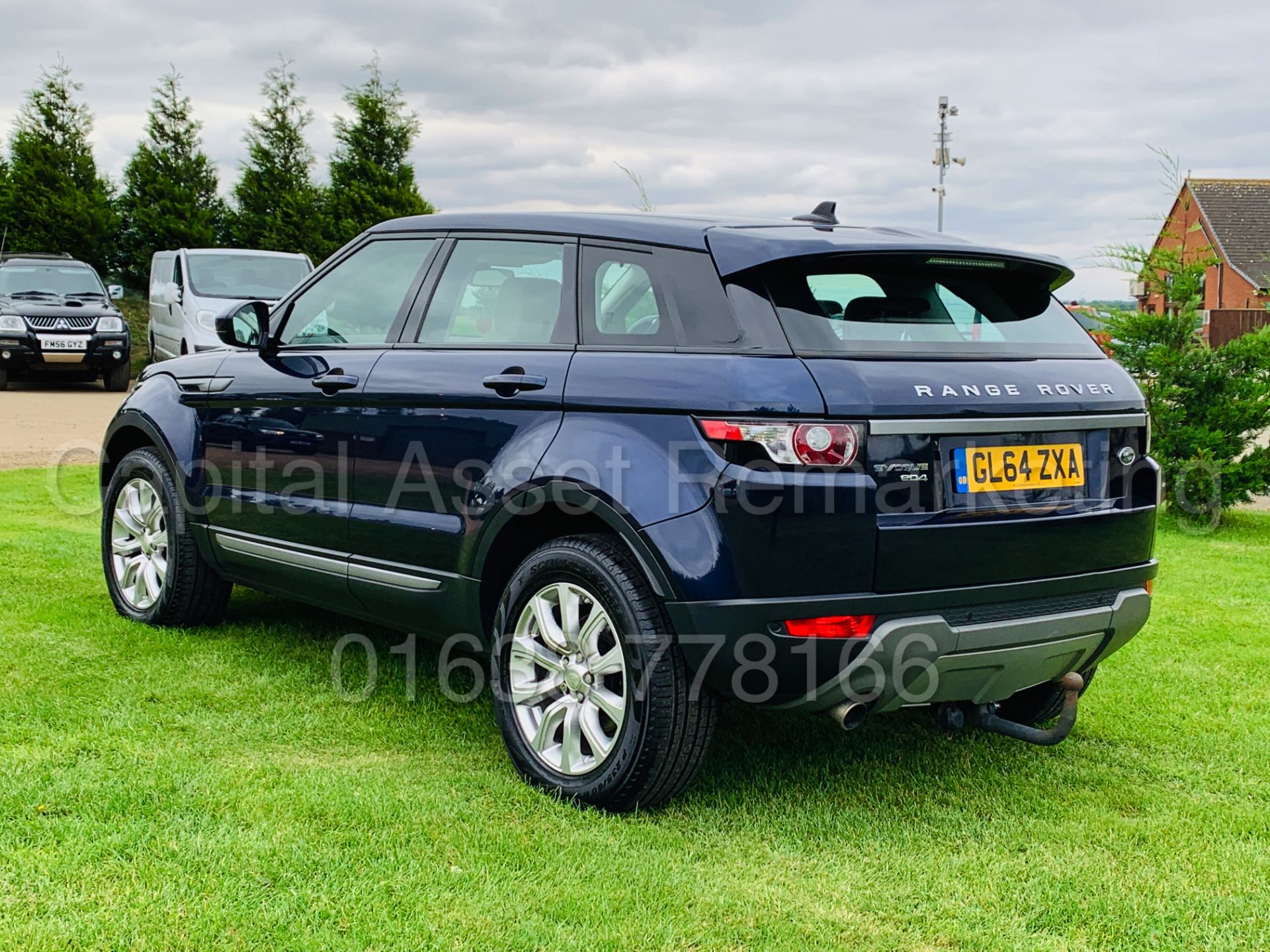 (ON SALE) RANGE ROVER EVOQUE *PURE EDITION* 5 DOOR SUV (2015) '2.2 DIESEL - 150 BHP' **HUGE SPEC** - Image 10 of 54