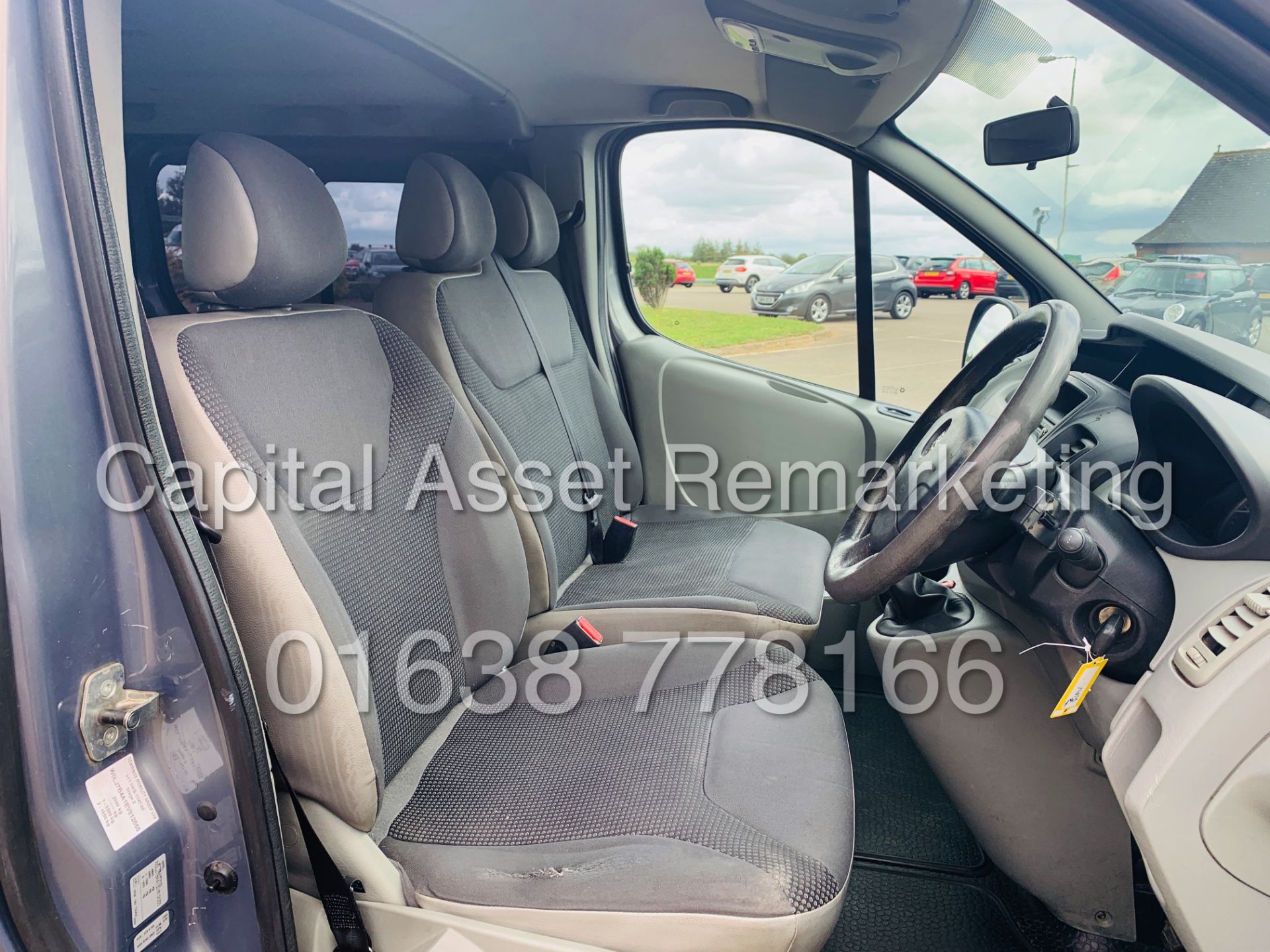 VAUXHALL VIVARO *SWB - 5 SEATER / WHEEL CHAIR ACCESS VEHICLE* (2014) '2.0 CDTI - 6 SPEED' - Image 30 of 41