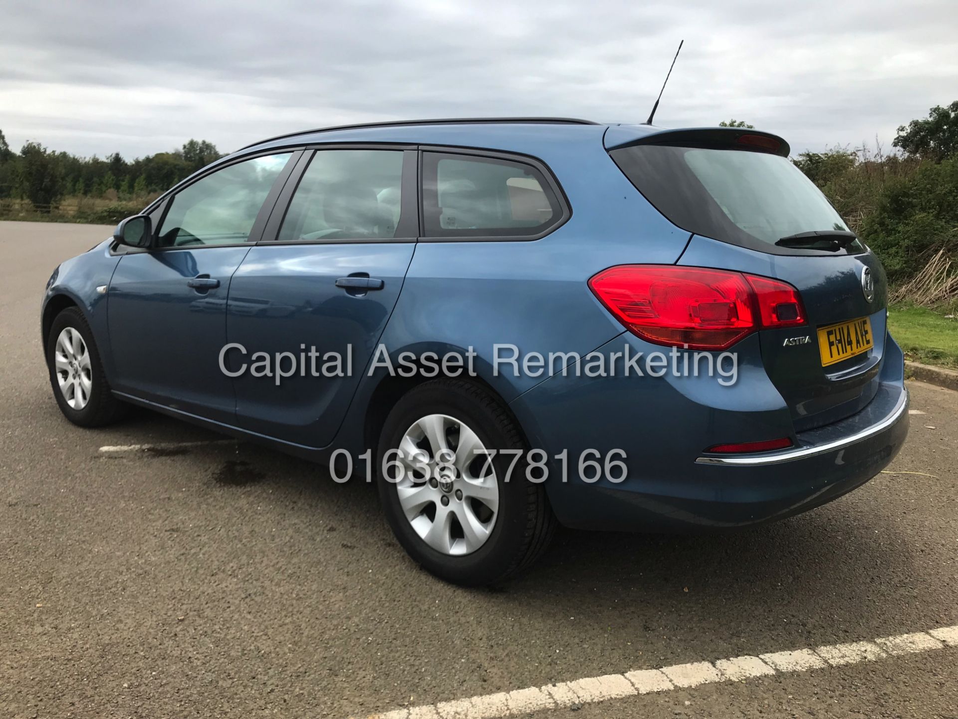 VAUXHALL ASTRA 1.7CDTI "DESIGN ECOFLEX" ESTATE (14 REG) STOP / START - 1 OWNER - ELEC PACK - Image 2 of 16