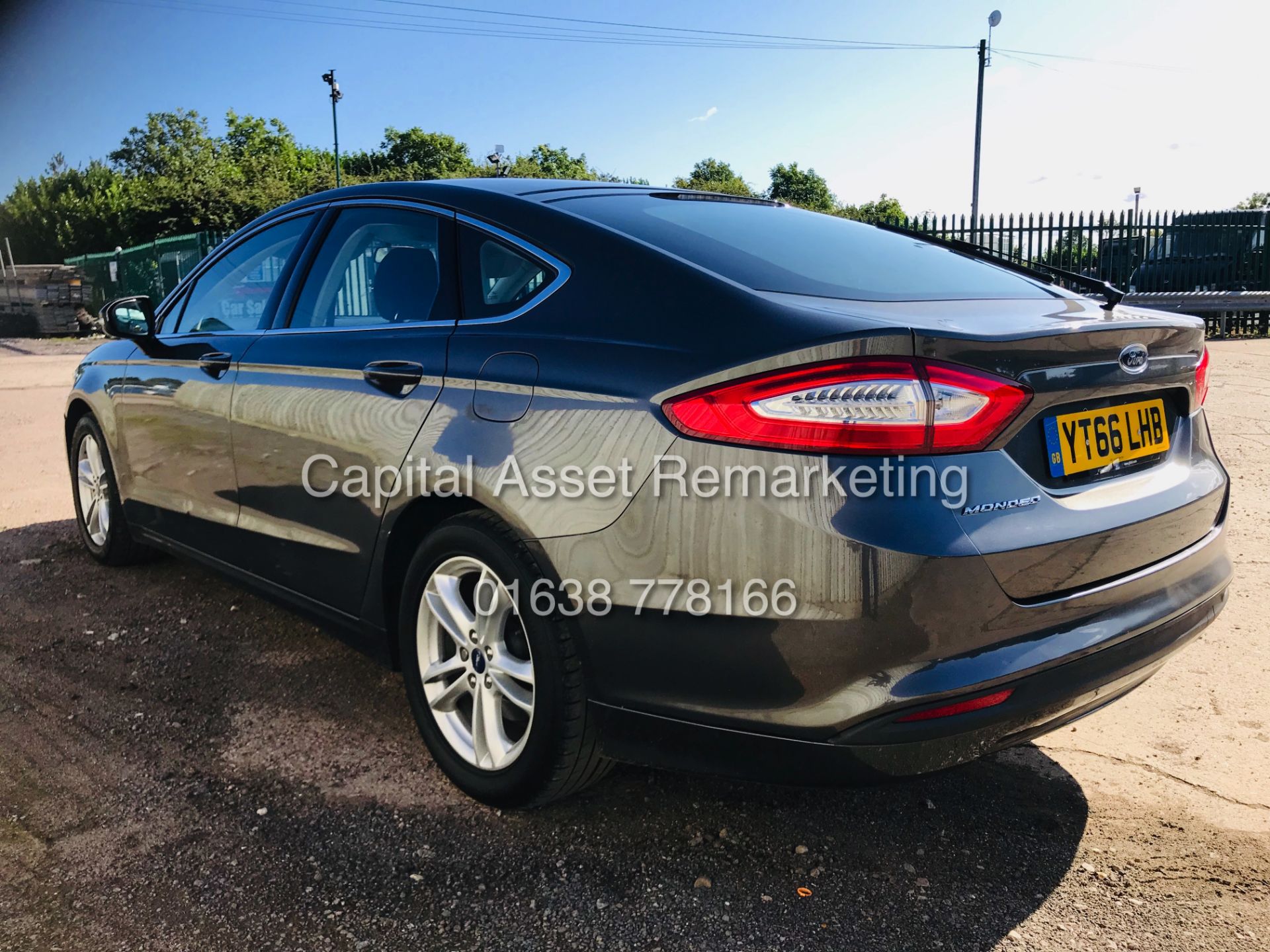 FORD MONDEO 2.0TDCI "ZETEC ECONETIC" 1 OWNER FSH (2017 MODEL) SAT NAV - GREAT SPEC - Image 11 of 30