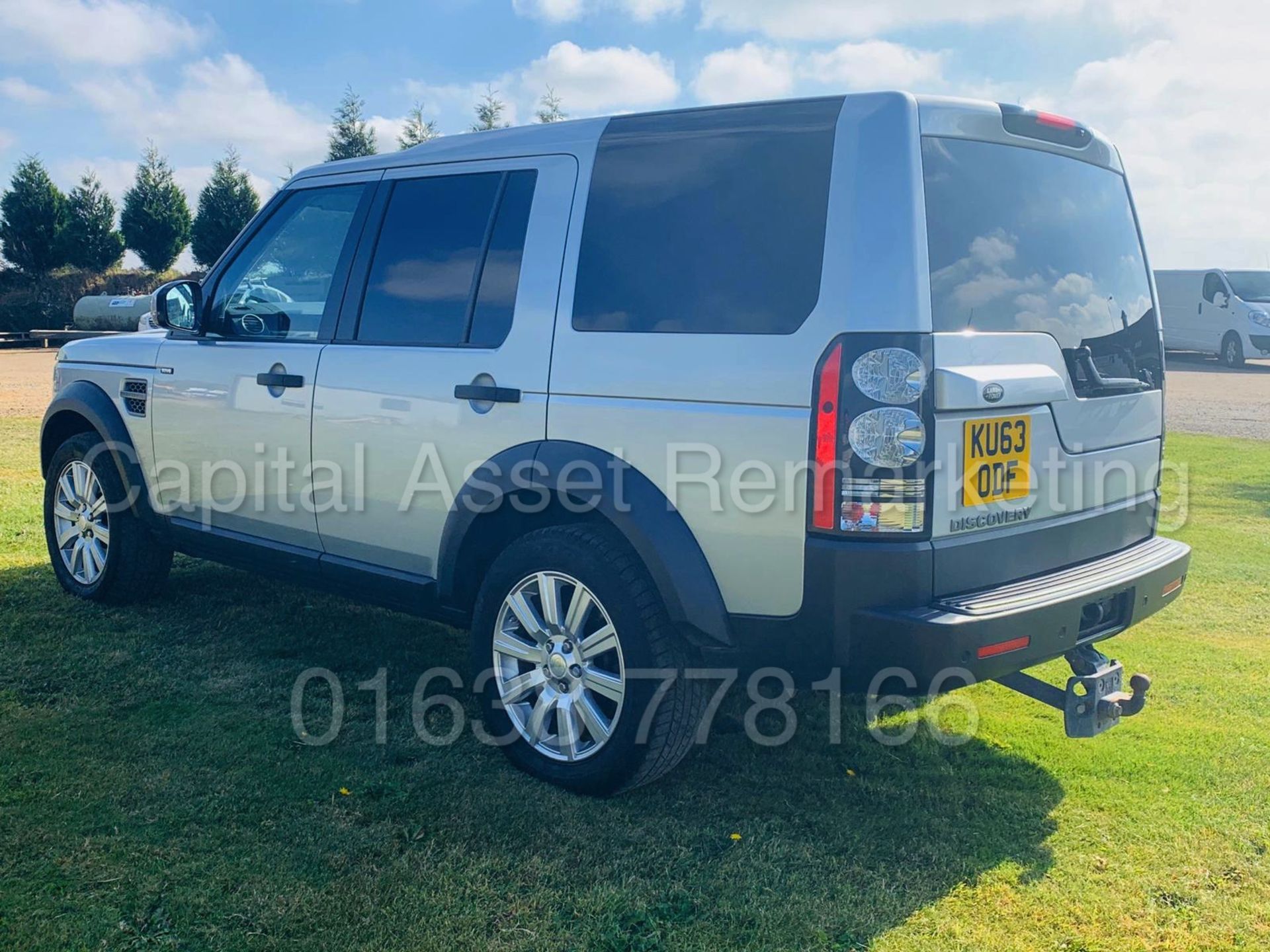 LAND ROVER DISCOVERY *XS EDITION* (2014) '3.0 SDV6 - 255 BHP - 8 SPEED AUTO' *LEATHER & SAT NAV* - Image 7 of 50