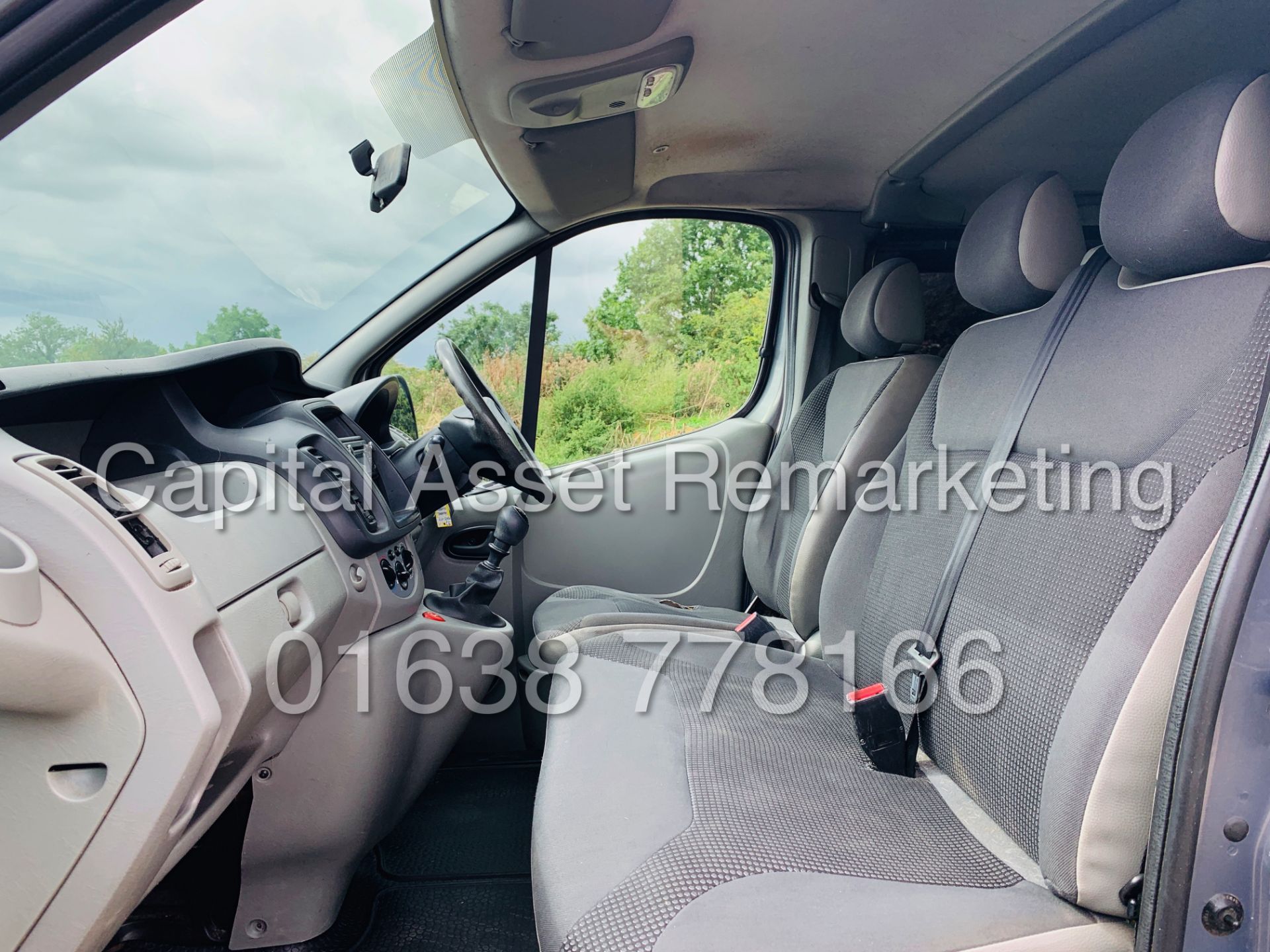 VAUXHALL VIVARO *SWB - 5 SEATER / WHEEL CHAIR ACCESS VEHICLE* (2014) '2.0 CDTI - 6 SPEED' - Image 18 of 41