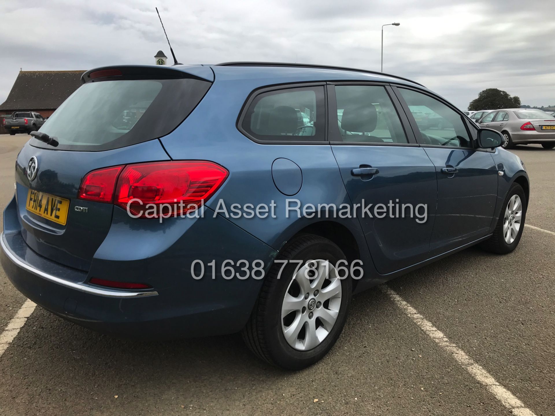 VAUXHALL ASTRA 1.7CDTI "DESIGN ECOFLEX" ESTATE (14 REG) STOP / START - 1 OWNER - ELEC PACK - Image 4 of 16