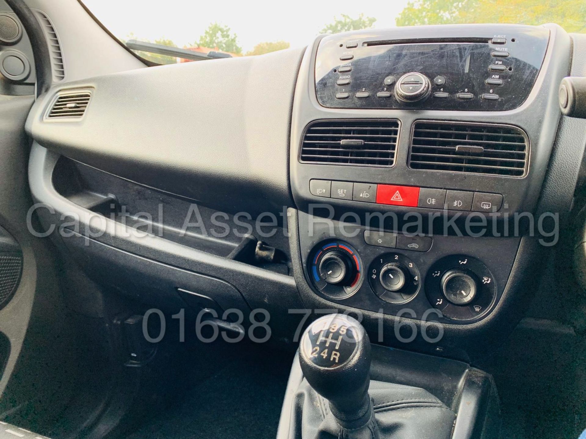 (On Sale) VAUXHALL COMBO 2300 *SWB - 5 SEATER CREW* (2015 - NEW MODEL) 'CDTI - STOP/START' *A/C* - Image 15 of 31