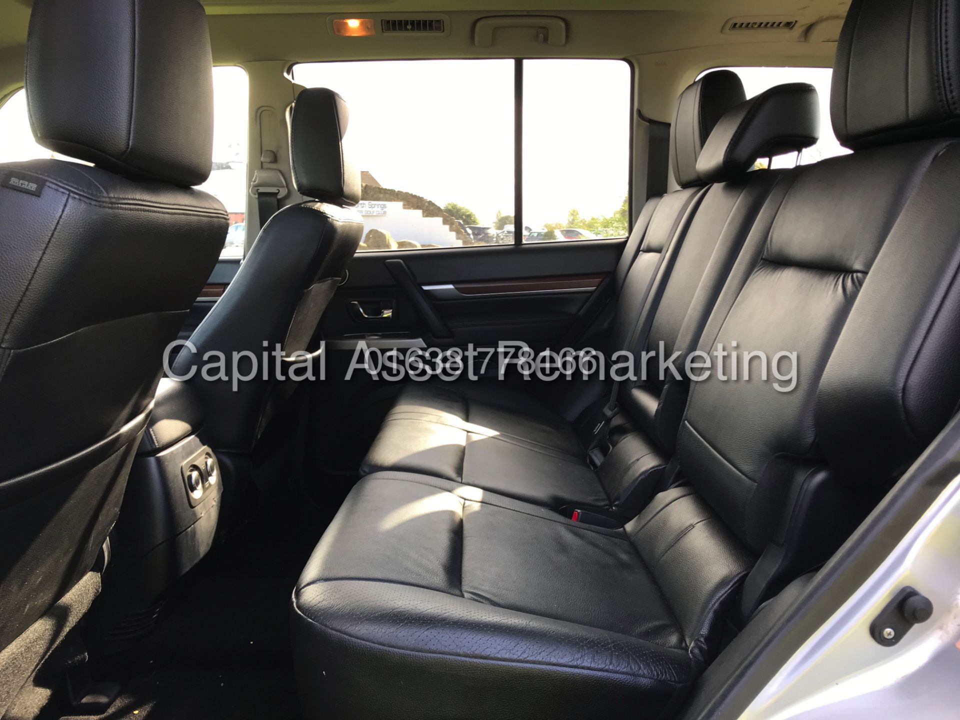 MITSUBISHI SHOGUN 3.2DI-D "SG3" LWB AUTO (13 REG) FULLY LOADED *SAT NAV* LEATHER - GLASS ROOF - Image 25 of 26