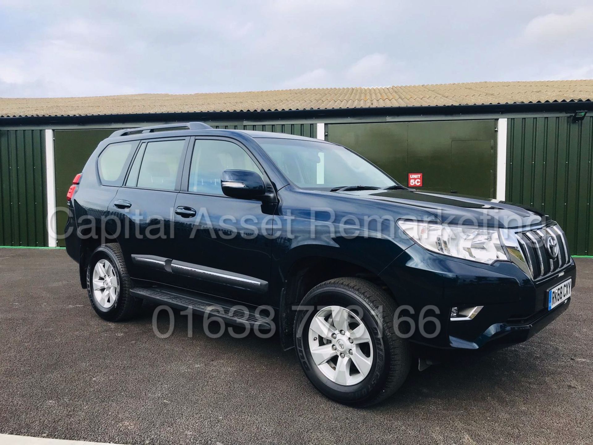 TOYOTA LAND CRUISER *4X4 SUV* (2019 MODEL) '2.8 D-4D - AUTOMATIC' **AIR CON - SAT NAV** (HUGE SPEC) - Image 5 of 27