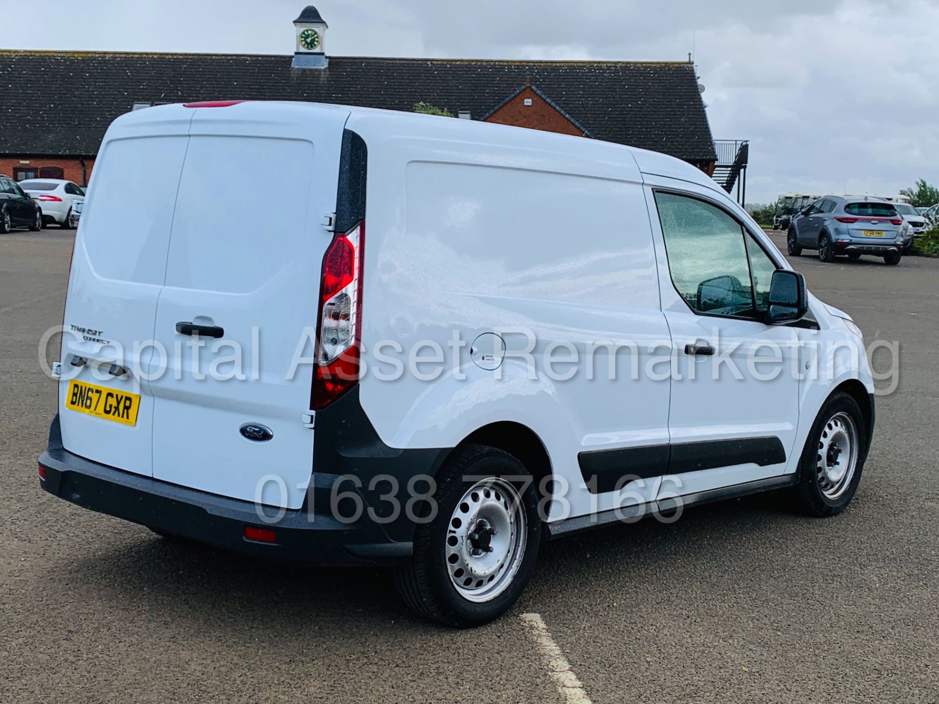 Ford Transit CONNECT 75 T200 *SWB - PANEL VAN* (2018 MODEL) '1.5 TDCI - EURO 6 COMPLIANT' (1 OWNER) - Image 8 of 36