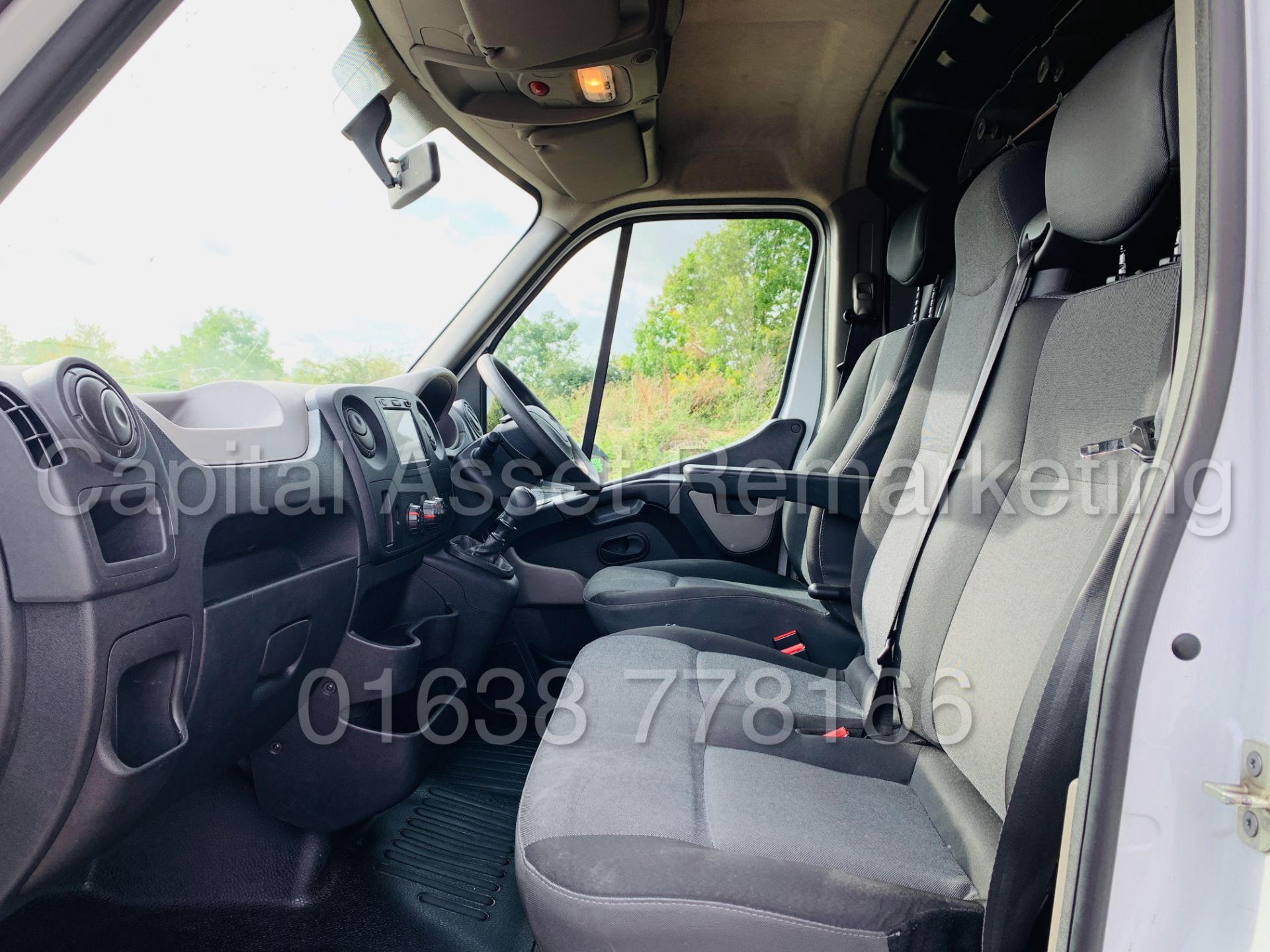 (On Sale) RENAULT MASTER *BUSINESS ENERGY* LWB - LO-LOADER / LUTON BOX VAN' (68 REG - EURO 6 MODEL) - Image 21 of 39