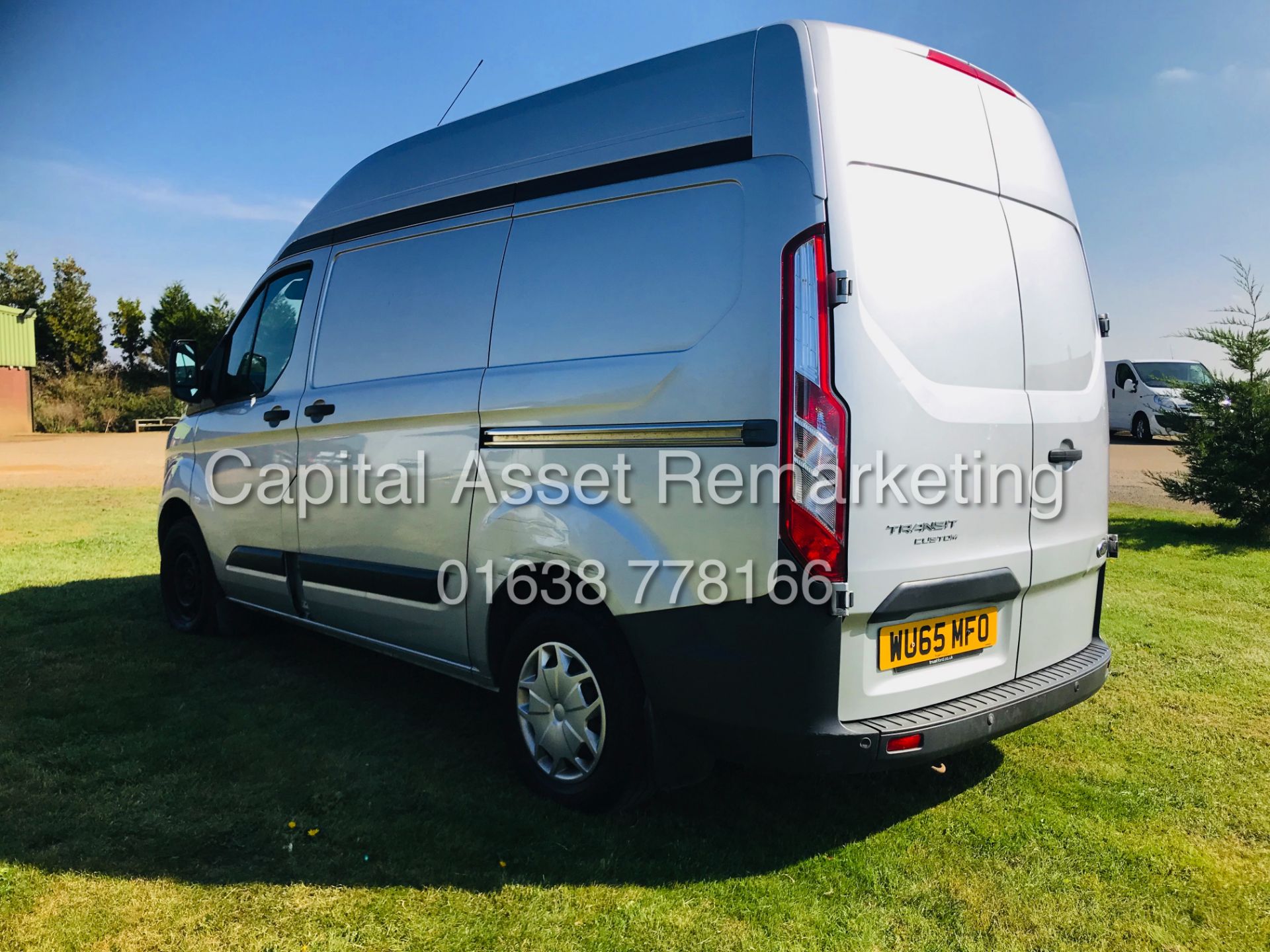 On Sale FORD TRANSIT CUSTOM *TREND EDITION* SWB HI-ROOF (2016 MODEL) '2.2 TDCI - 6 SPEED' **A/C** - Image 5 of 18