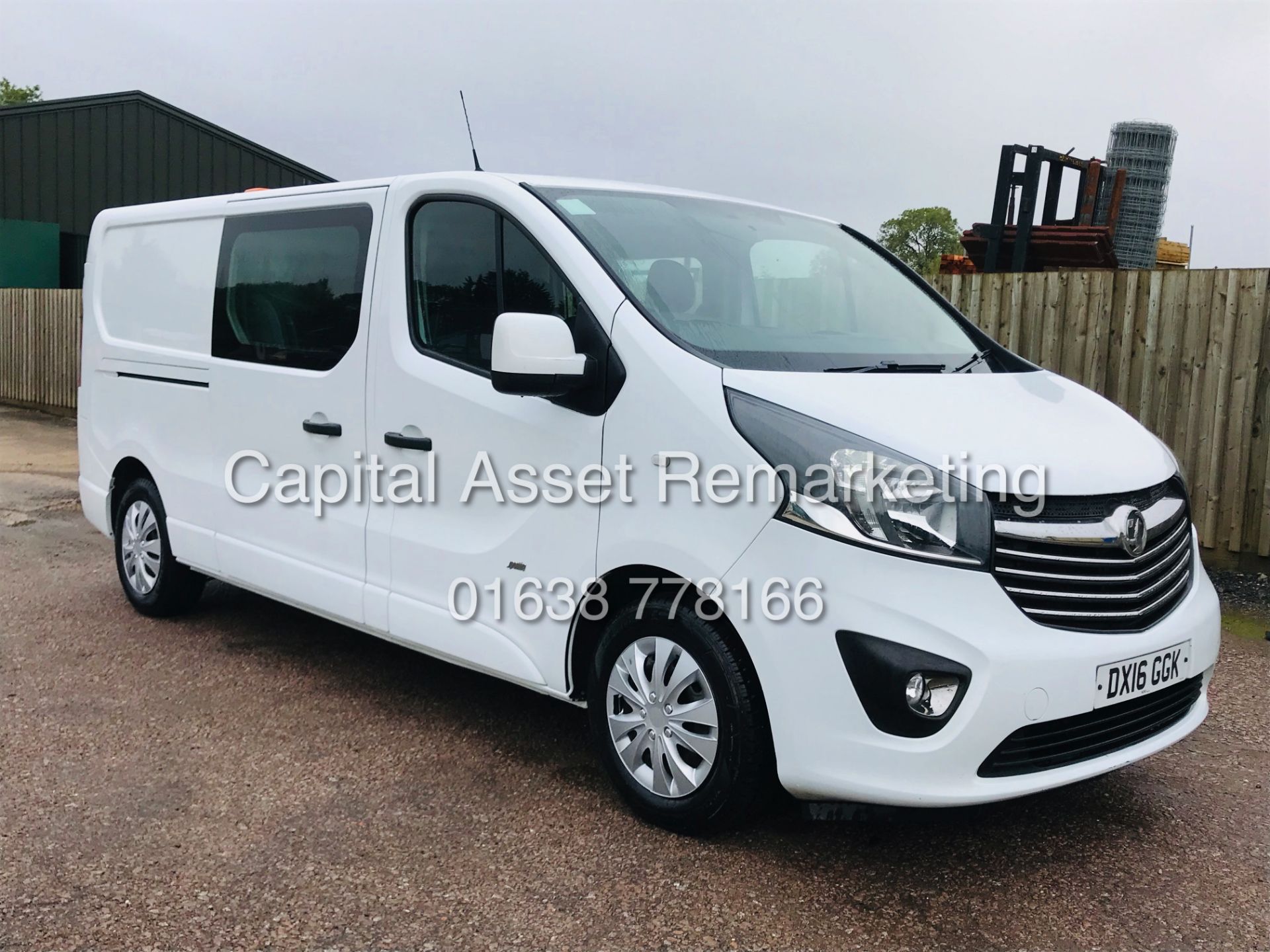 (ON SALE) VAUXHALL VIVARO *SPORTIVE* LWB 6 SEATER DUELINER / CREW VAN (2016) '1.6 CDTI-STOP/START' - Image 10 of 41