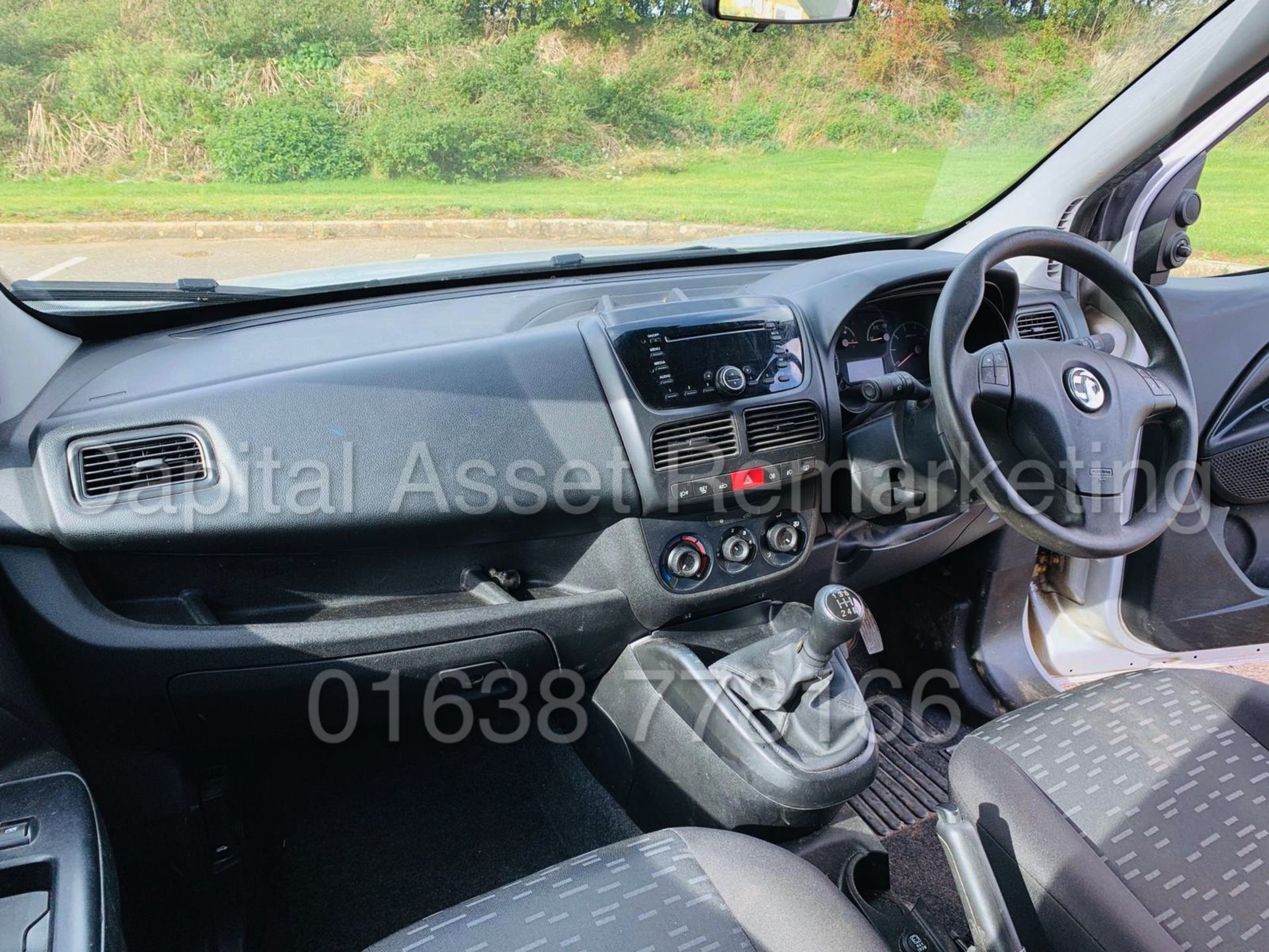 (On Sale) VAUXHALL COMBO 2300 *SWB - 5 SEATER CREW* (2015 - NEW MODEL) 'CDTI - STOP/START' *A/C* - Image 12 of 31