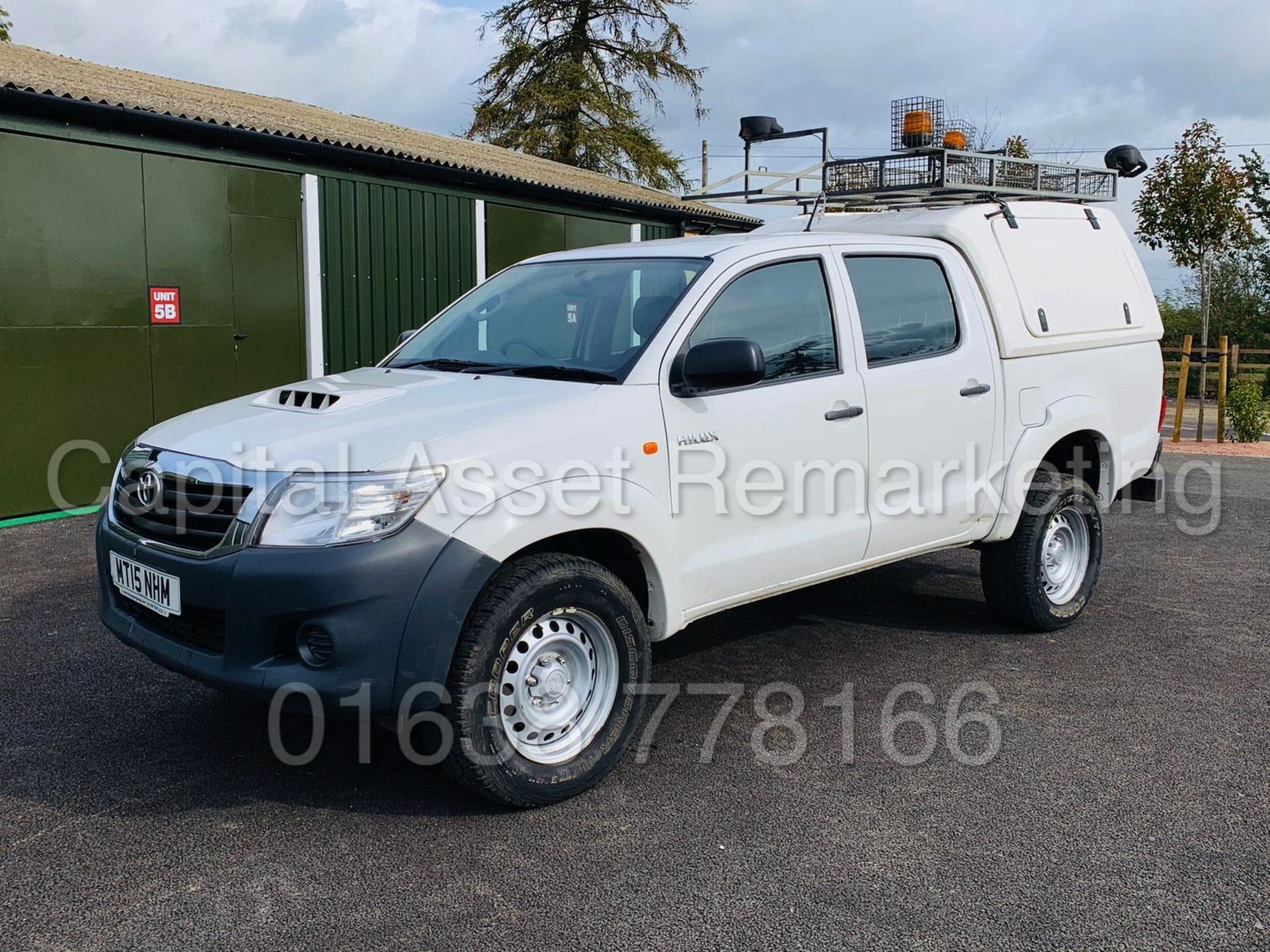 (ON SALE) TOYOTA HILUX *DOUBLE CAB - 4x4 PICK-UP TRUCK* (2015 - NEW MODEL) 'D-4D **AIR CON** - Image 5 of 38