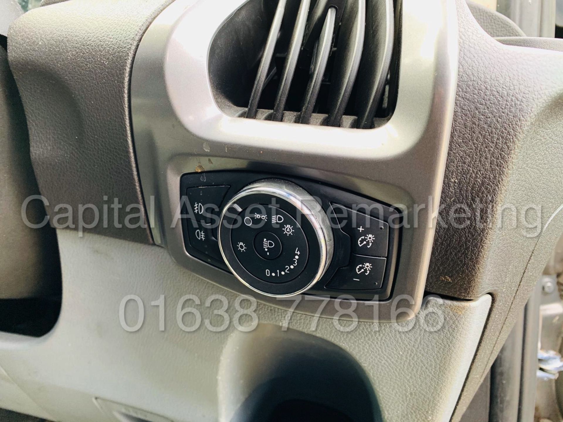 FORD TRANSIT CUSTOM *TREND EDITION* SWB REFRIGERATED VAN (2015) '2.2 TDCI - 100 BHP - 6 SPEED' - Image 18 of 45