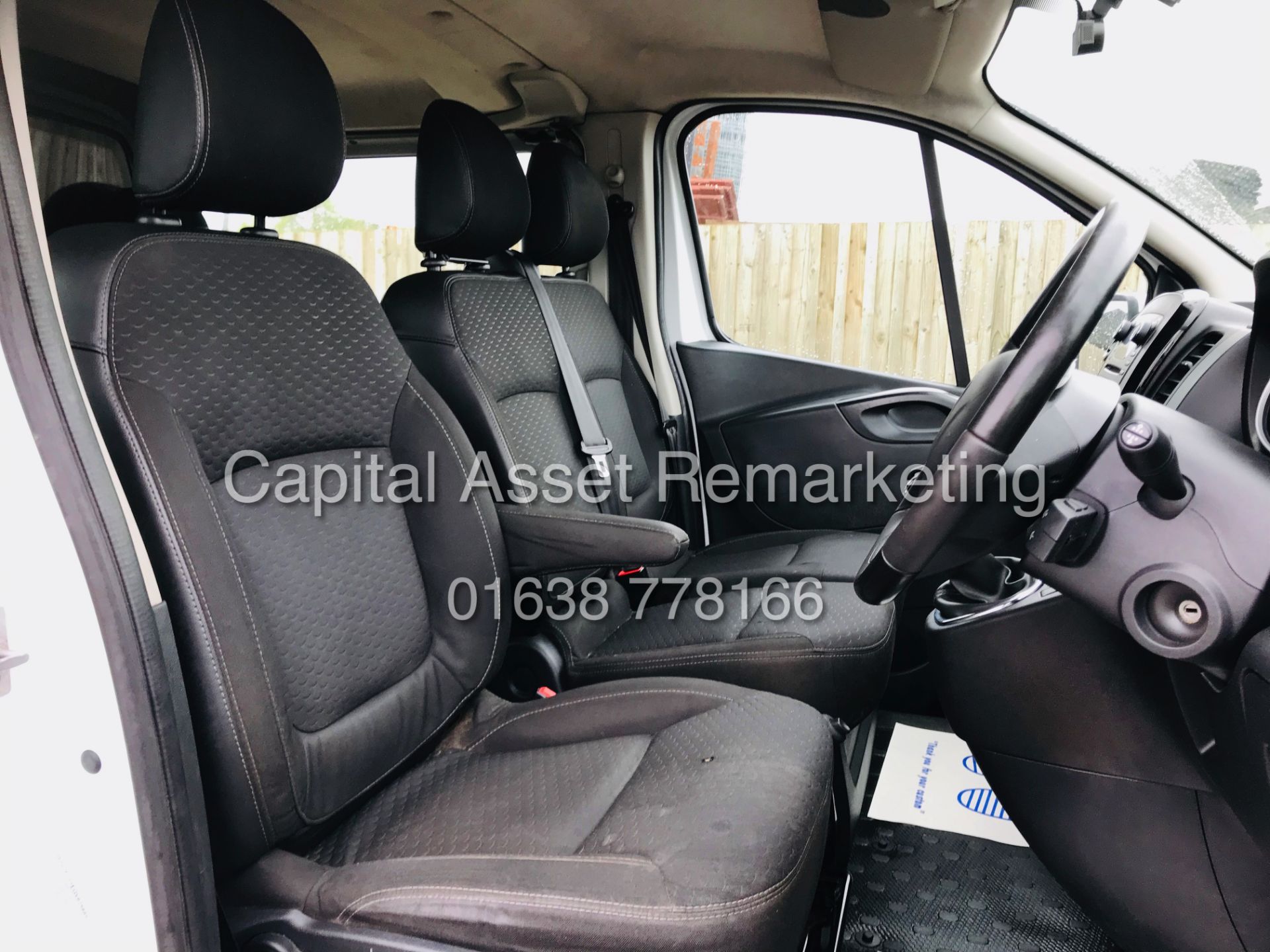 (ON SALE) VAUXHALL VIVARO *SPORTIVE* LWB 6 SEATER DUELINER / CREW VAN (2016) '1.6 CDTI-STOP/START' - Image 25 of 41